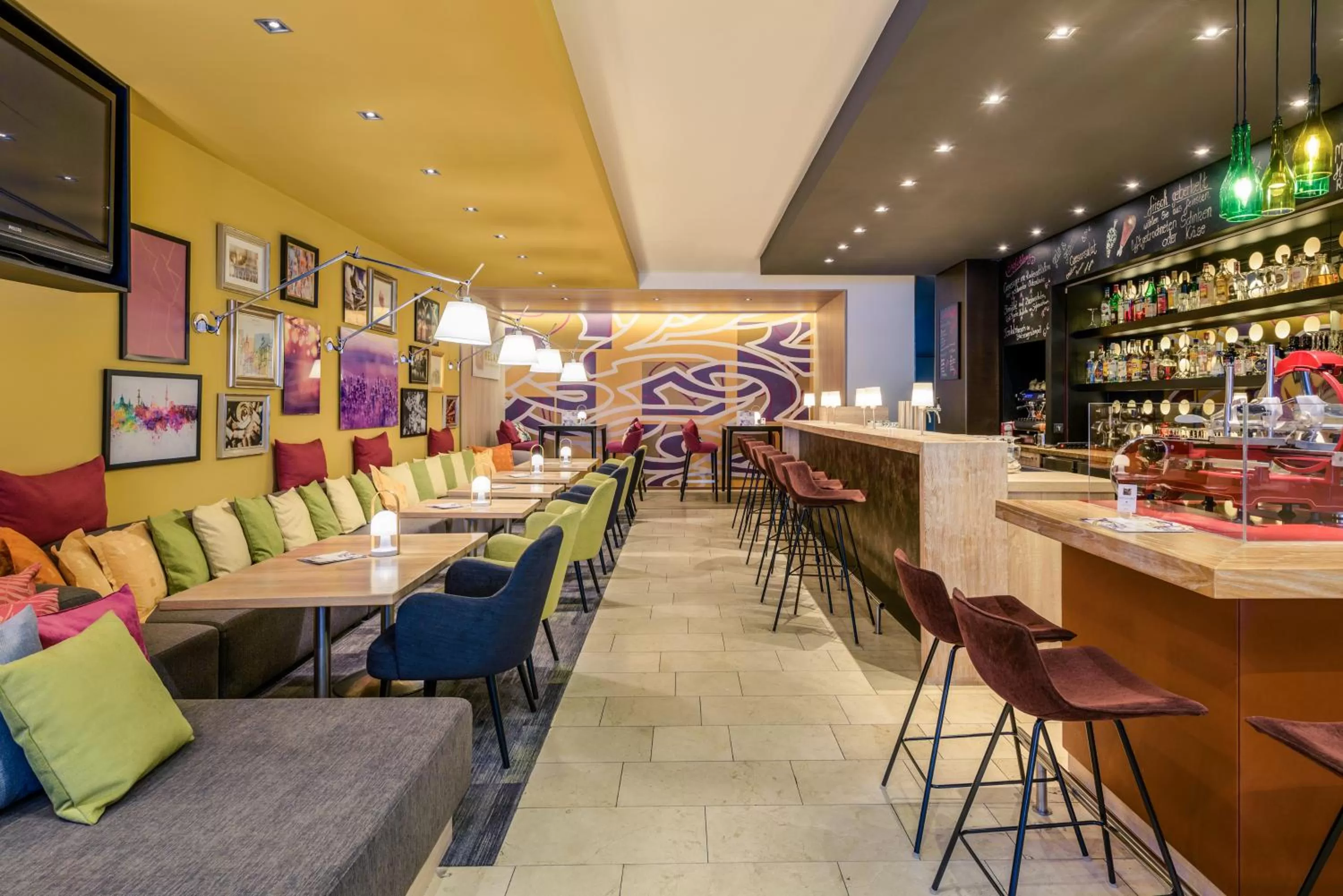 Lounge or bar in Mercure Hotel Hannover Mitte