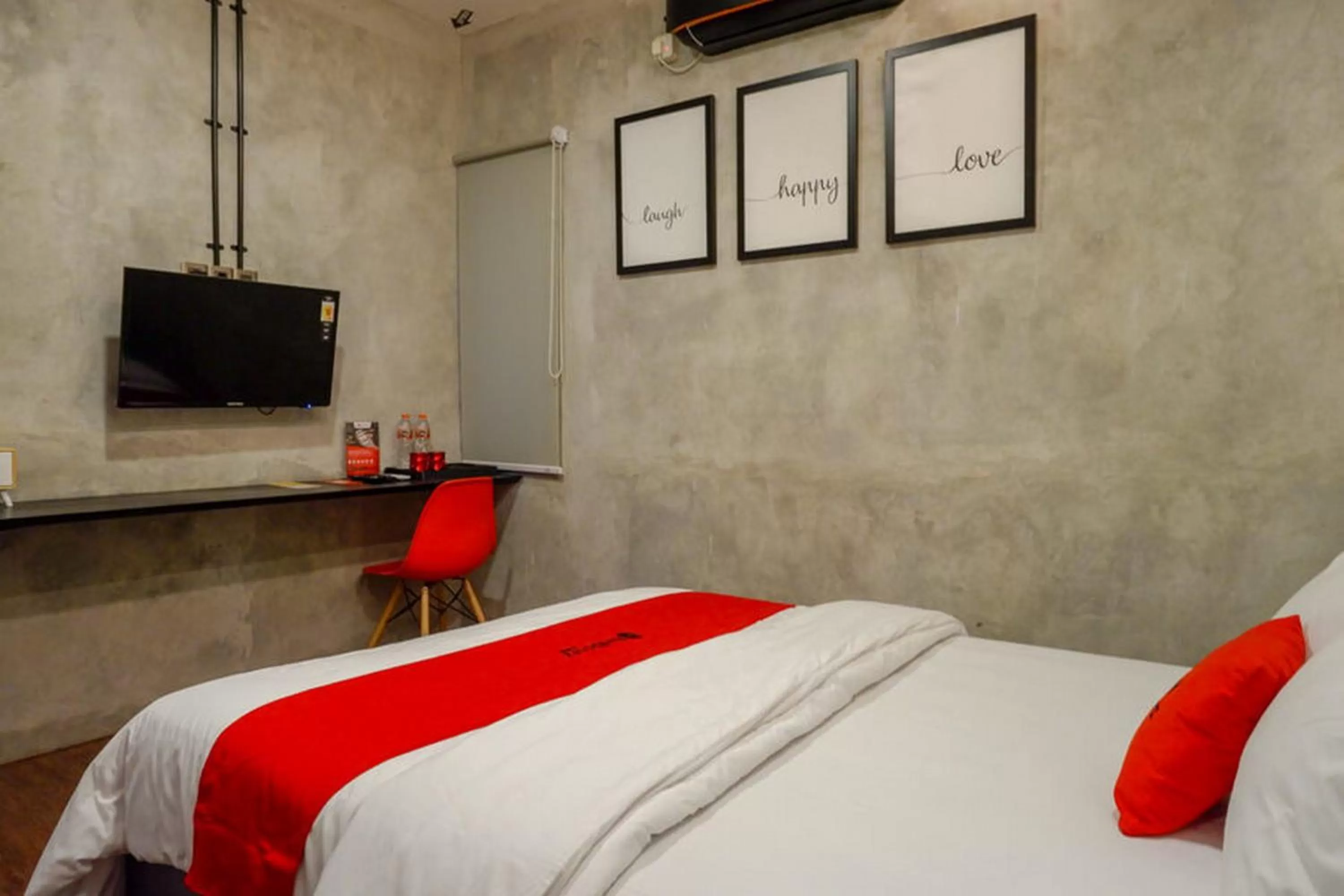 RedDoorz Plus near Kawasan Sam Poo Kong Semarang