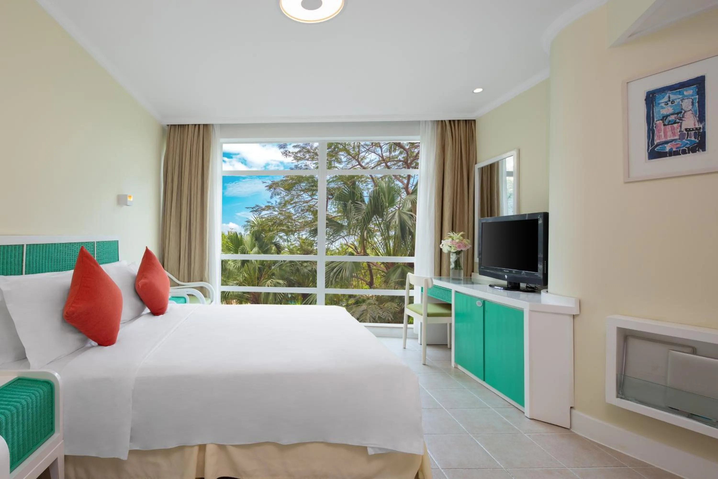 Photo of the whole room, Bed in Sunshine Resort Intime Sanya