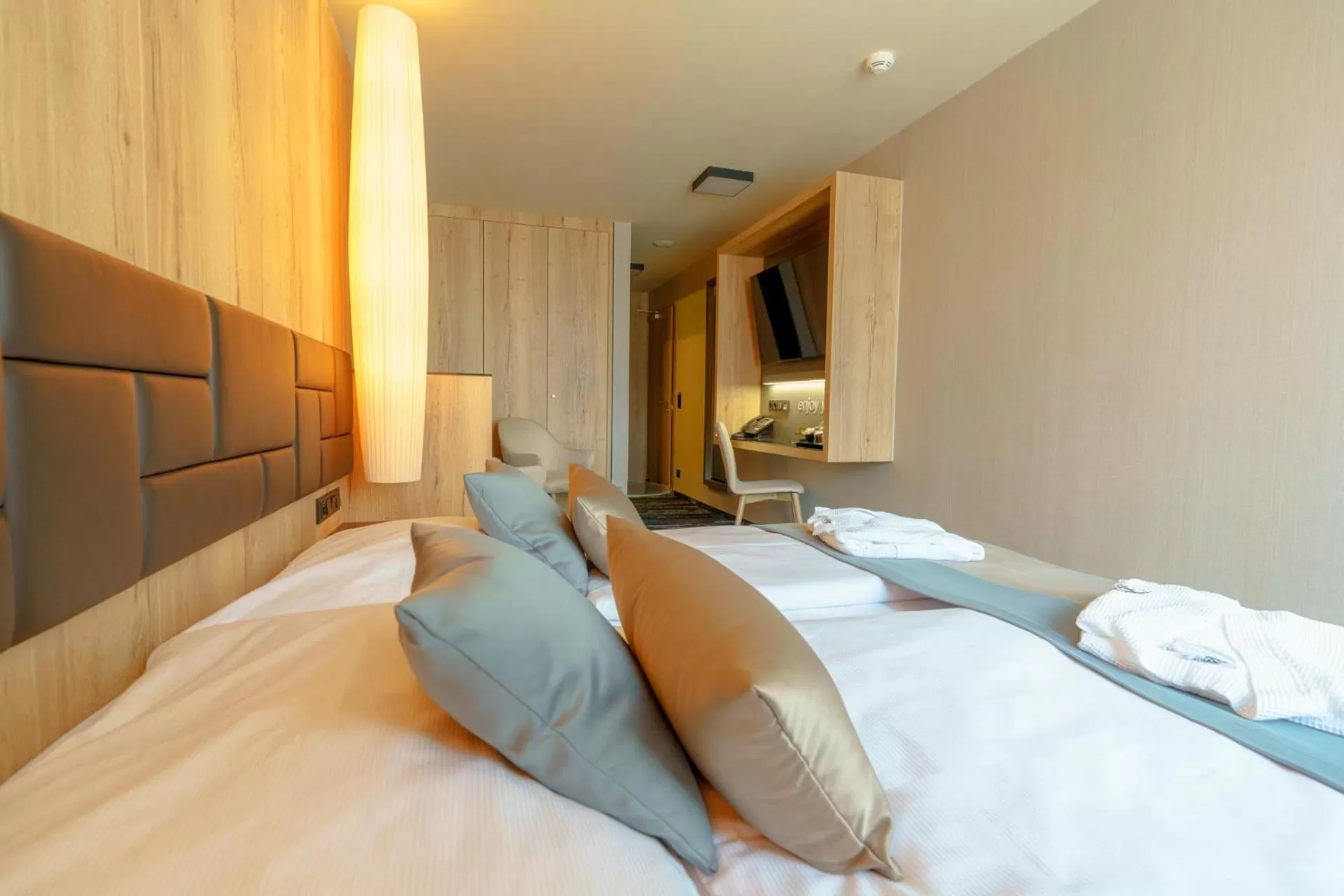 Bedroom, Bed in Hotel Hills