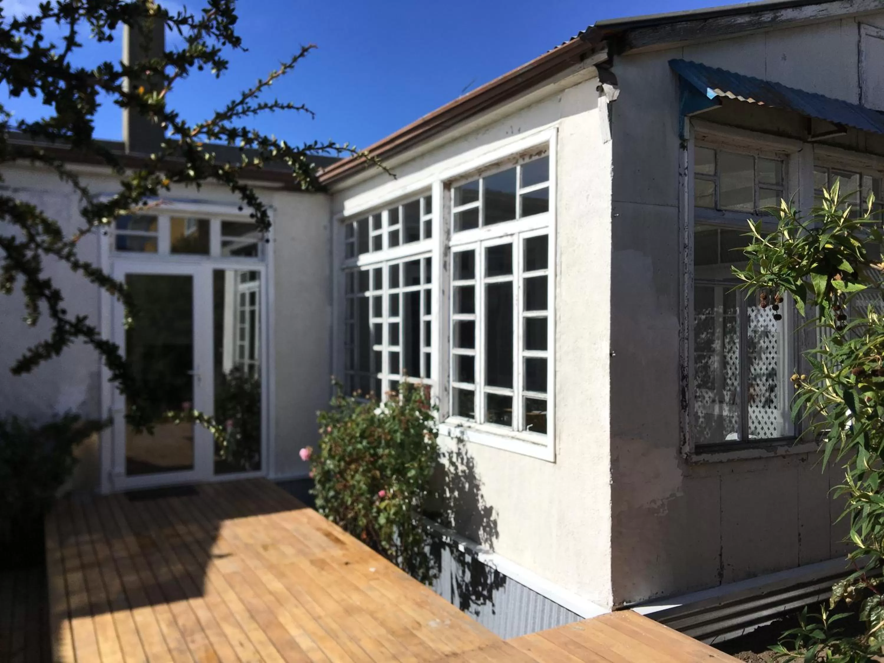 Property building in Hostal Boutique Puerta Roja