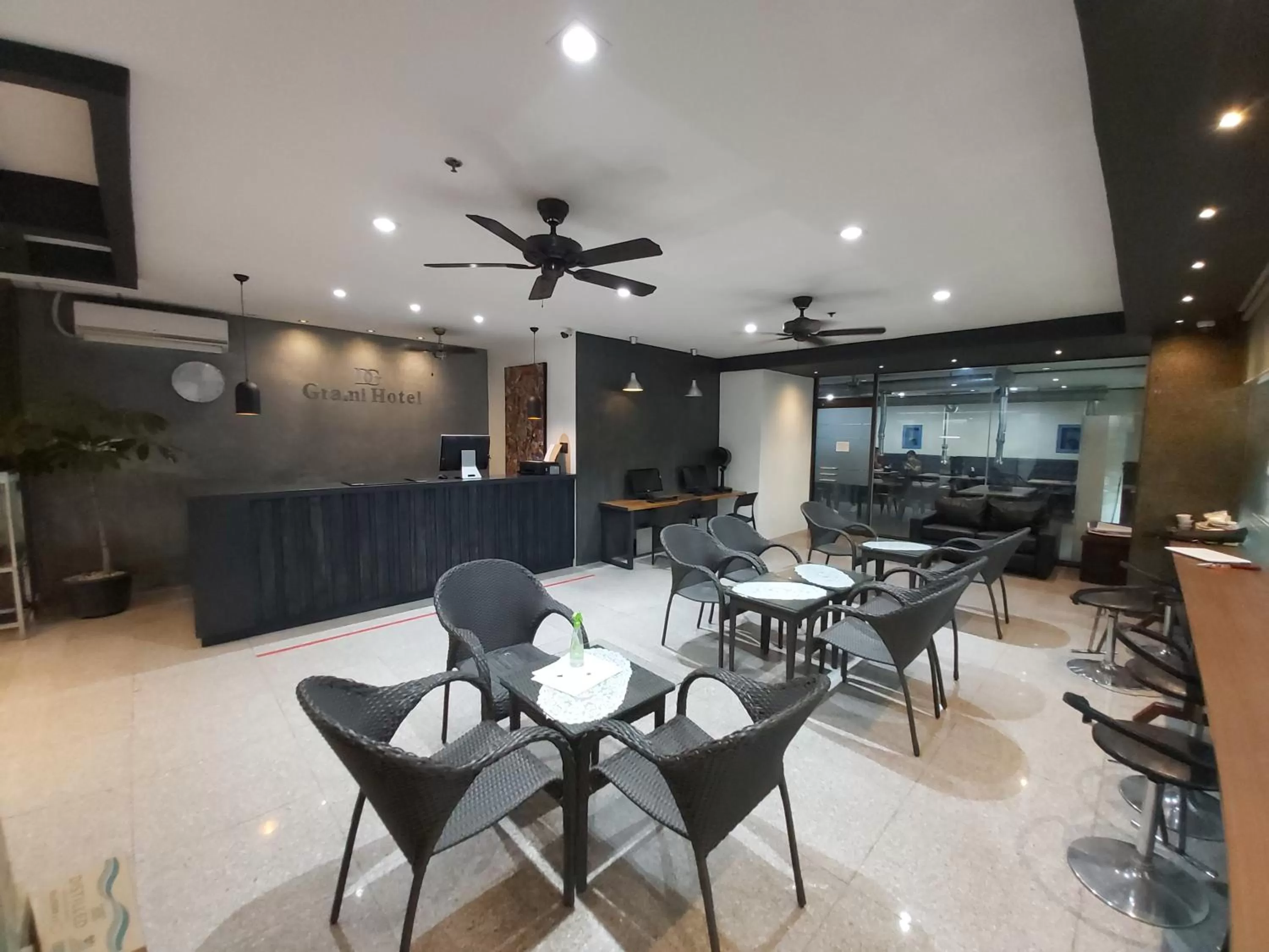 Lobby or reception in DG Grami Hotel