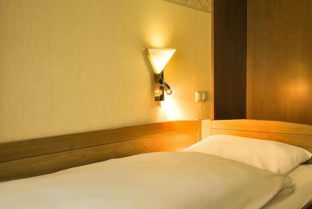 Bed in Hotel-Restaurant Schmachtenbergshof