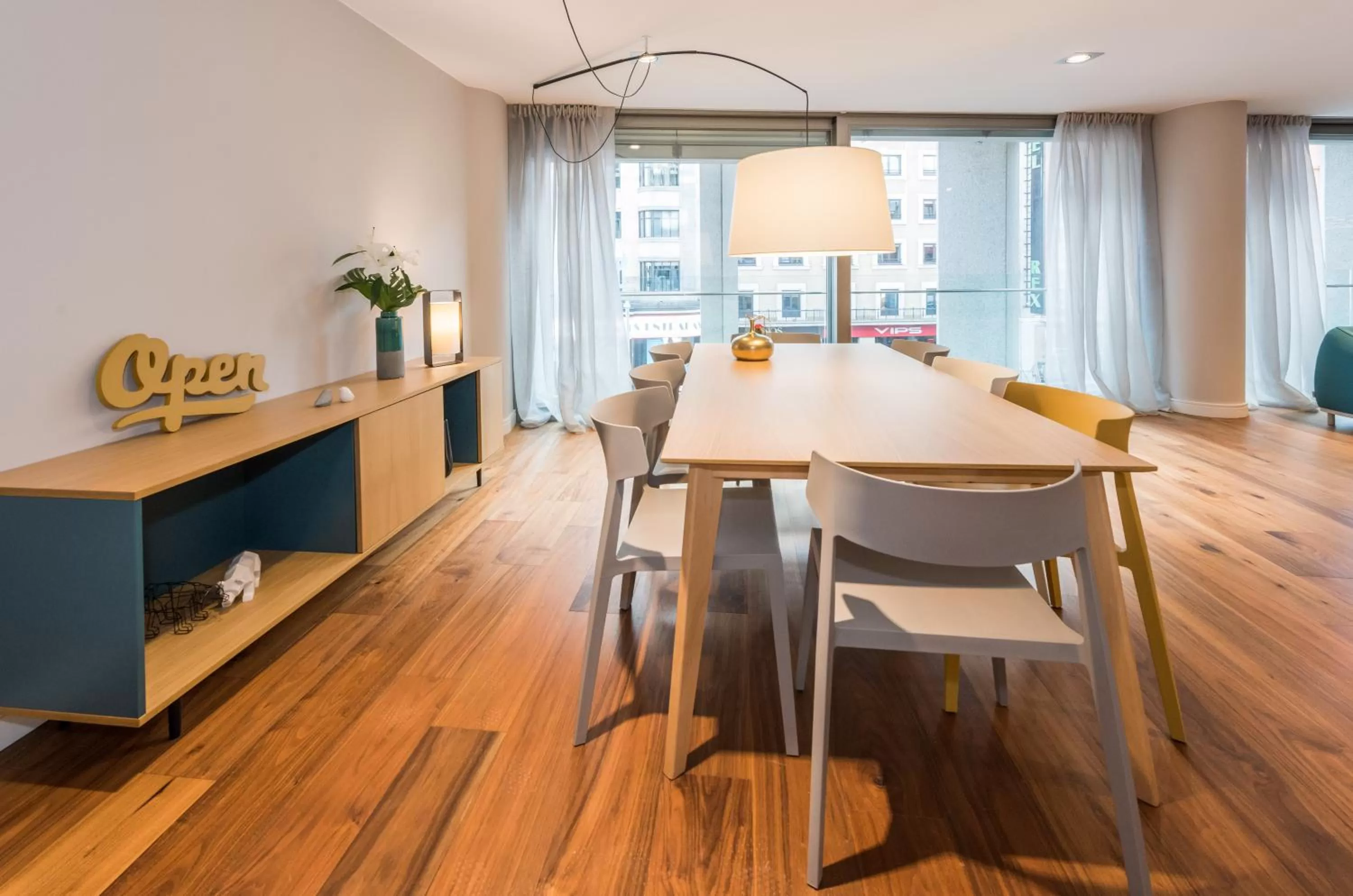 Dining area in Gran View Apartments