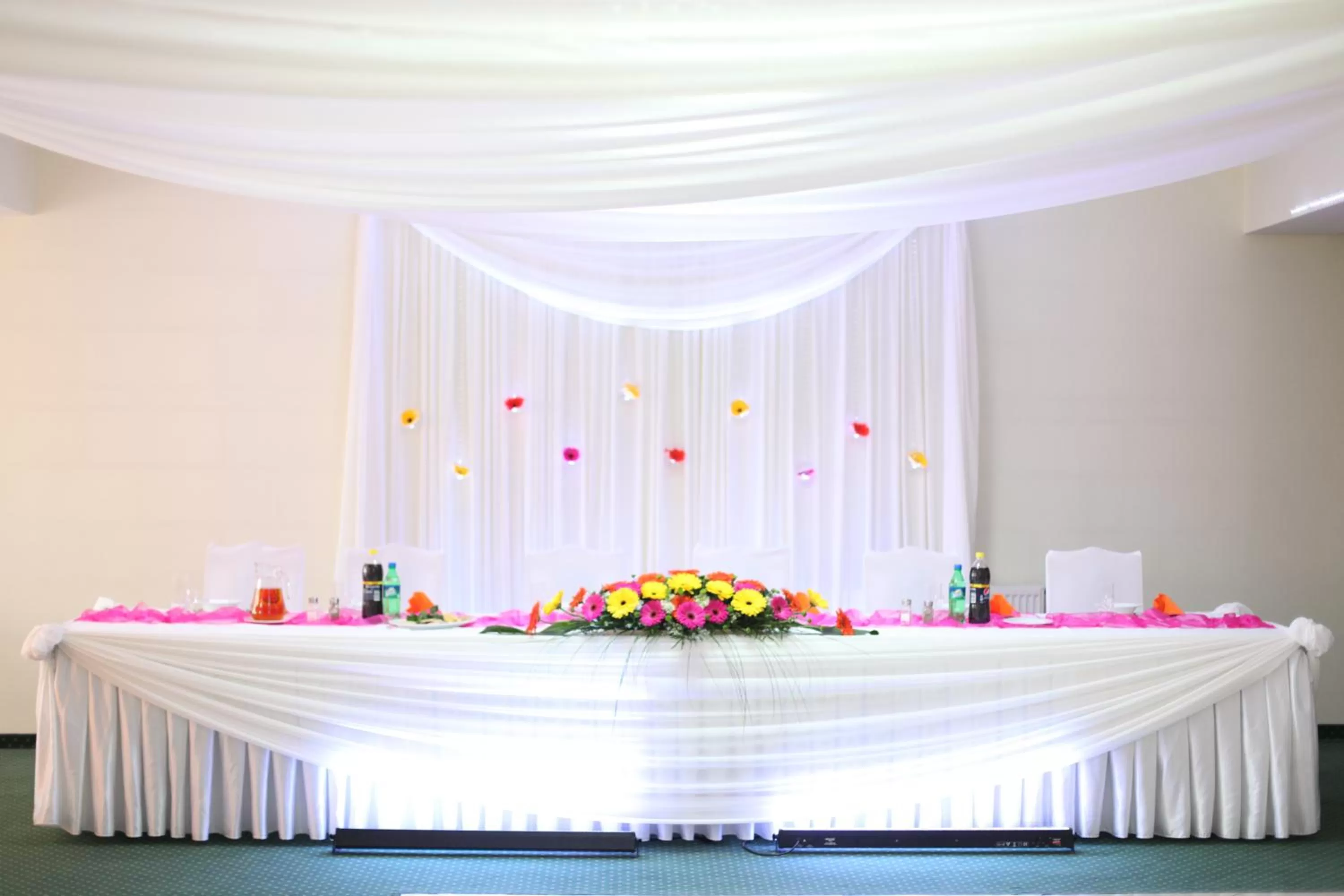 Restaurant/places to eat in Hotel Huszcza