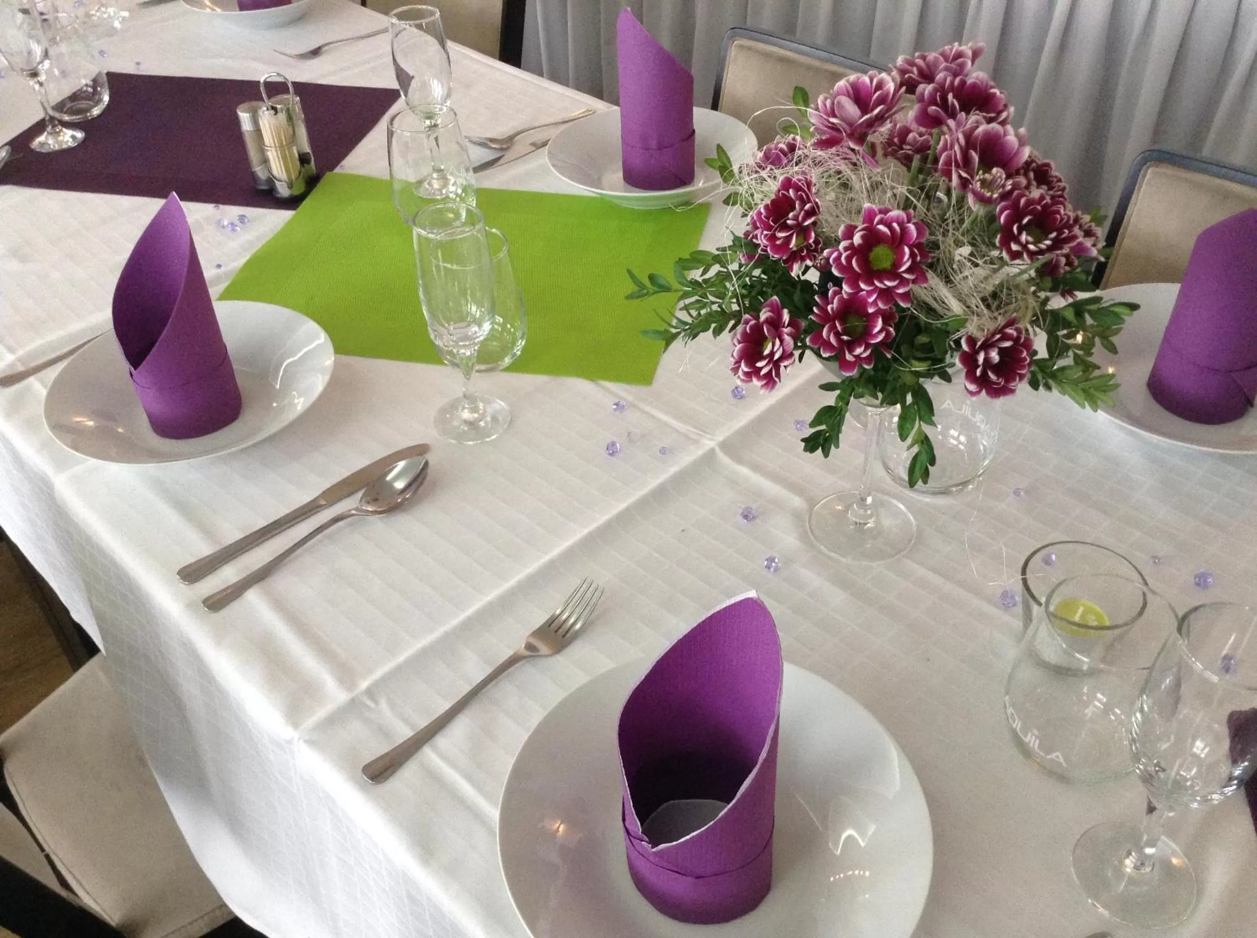 Restaurant/Places to Eat in Hotel Monde