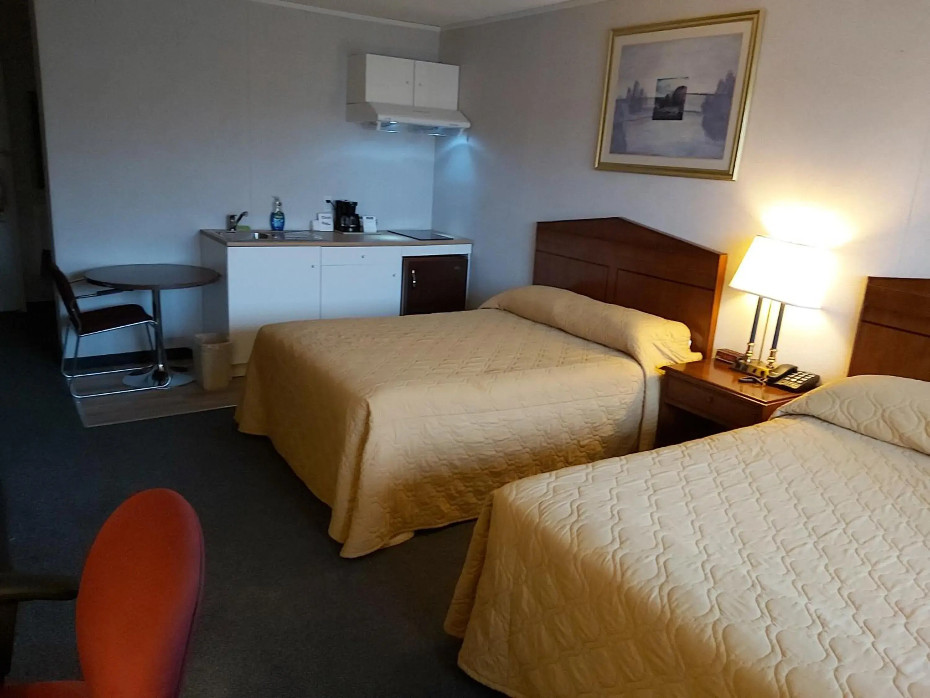 Queen Room with Two Queen Beds- Non-Smoking in Travel Inn Hearst Queen Room with Two Queen Beds- Non-Smoking in Travel Inn Hearst