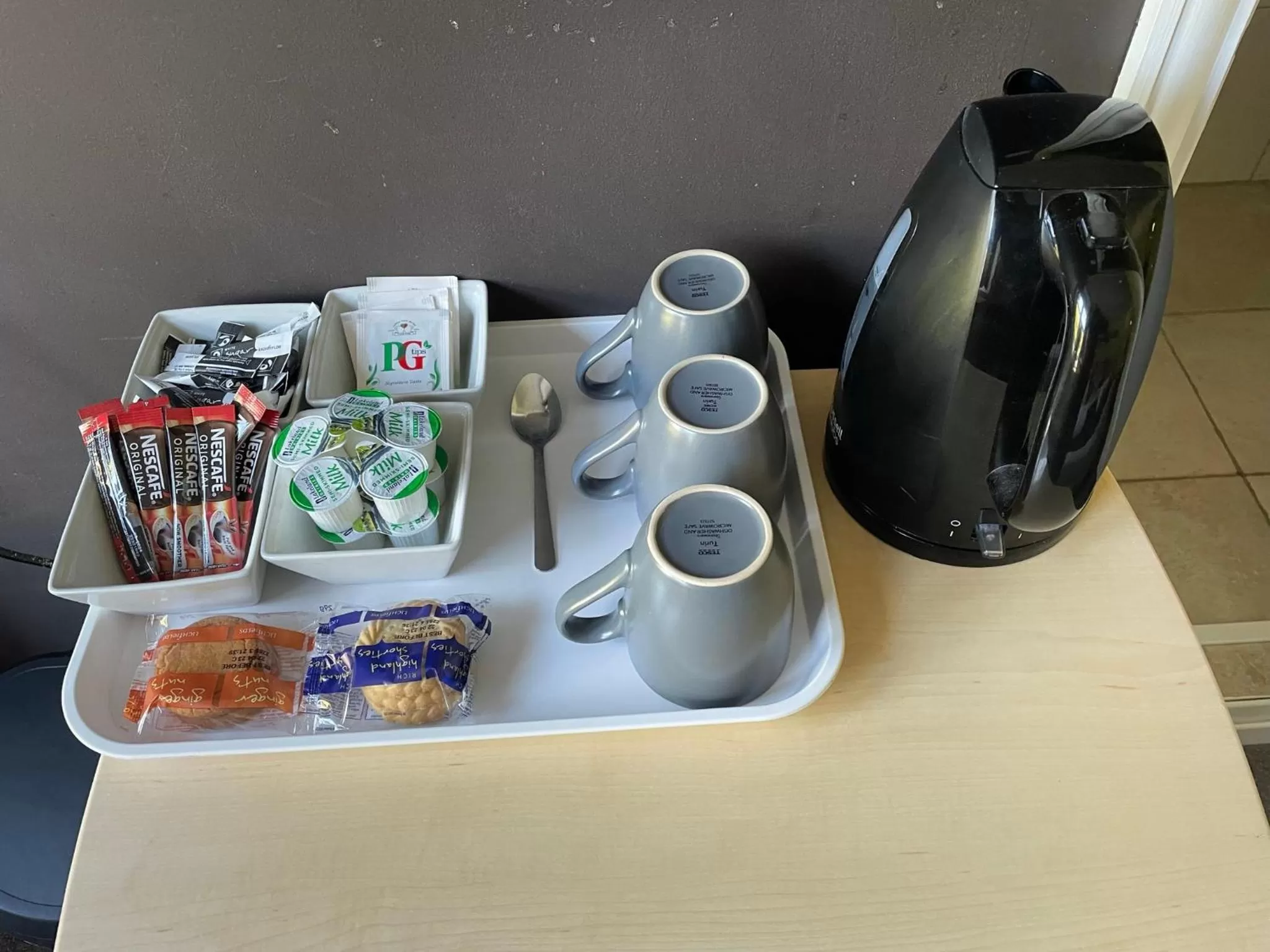 Coffee/tea facilities in Oakhurst Gatwick B&B