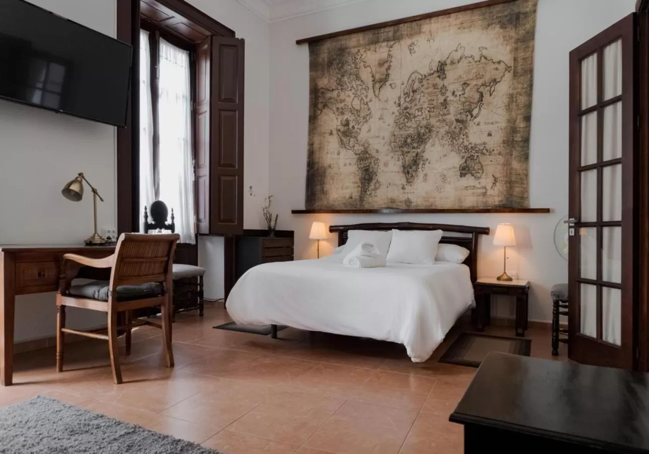 Bedroom, Bed in Santa Ana Suite & Rooms