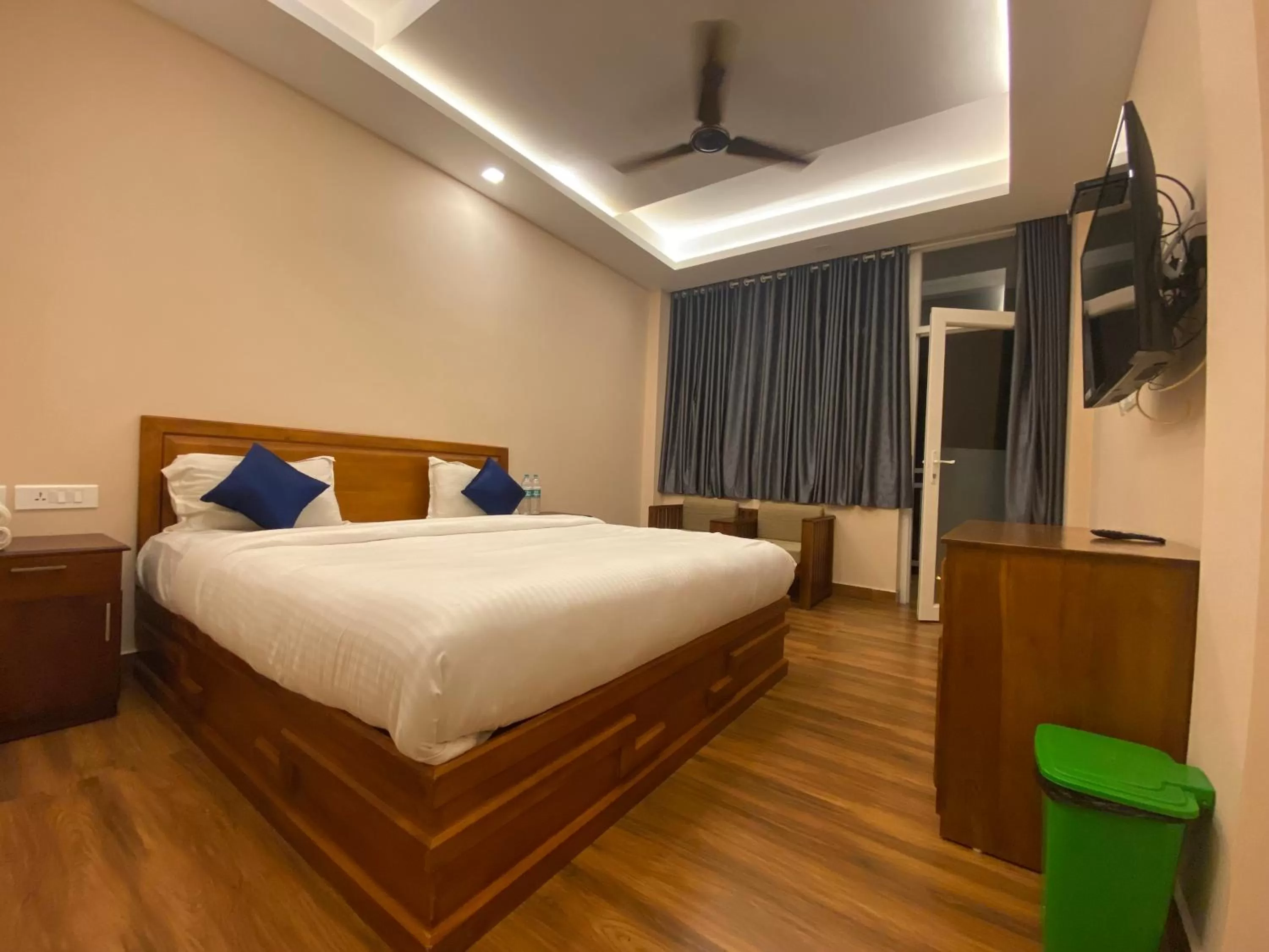 Bed in Zenha Resorts