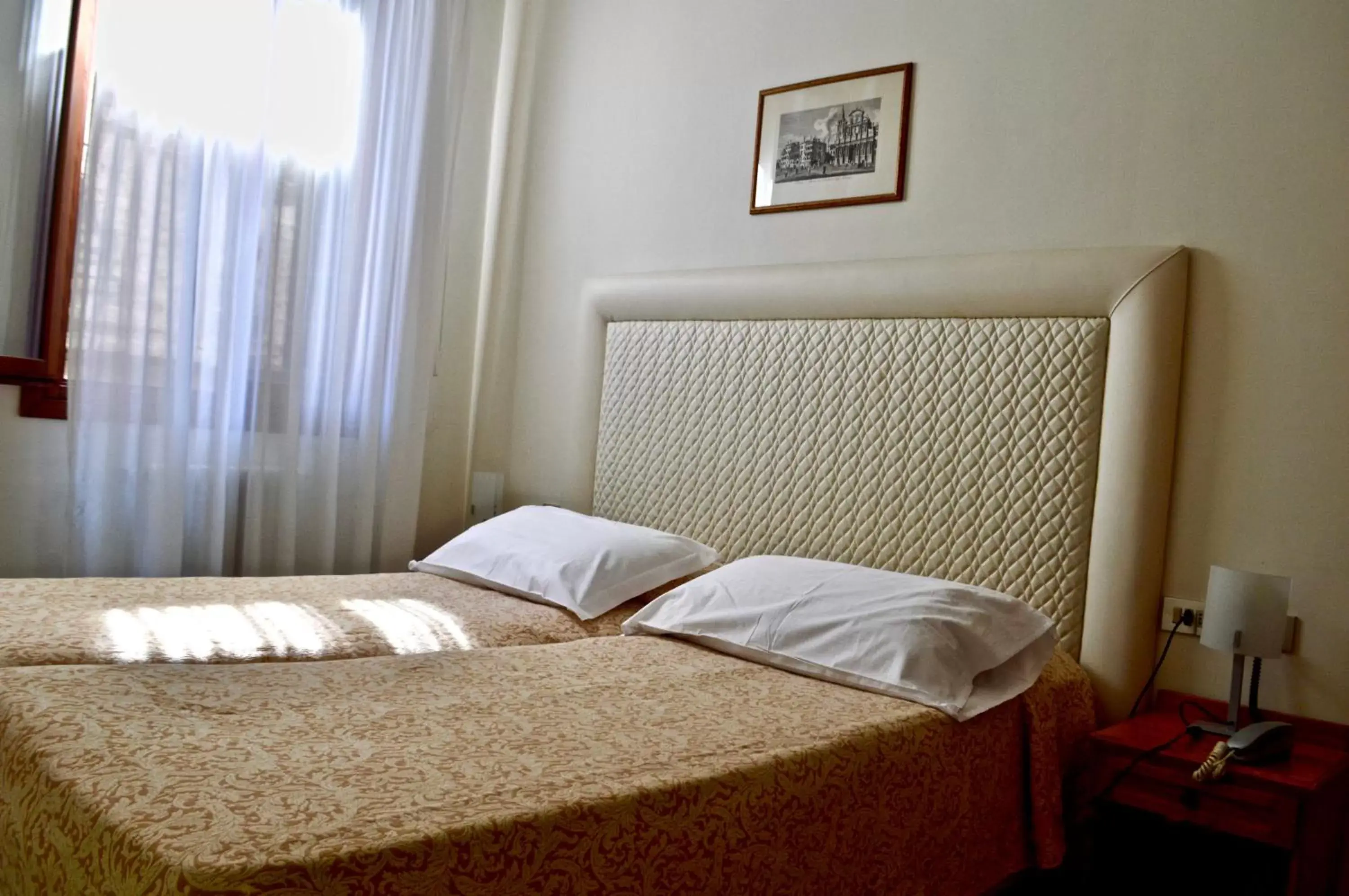 Double or Twin Room with Shared Bathroom in Locanda Silva Double or Twin Room with Shared Bathroom in Locanda Silva