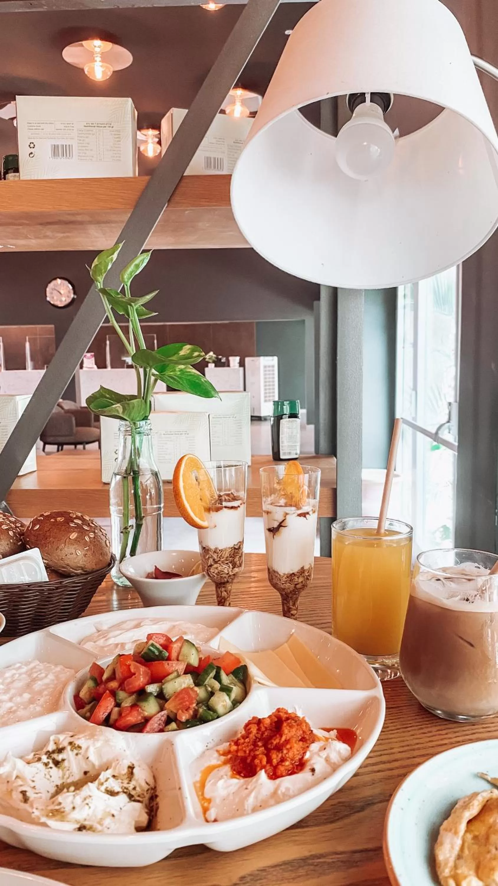 Restaurant/places to eat in Ein Gedi Kibbutz Hotel