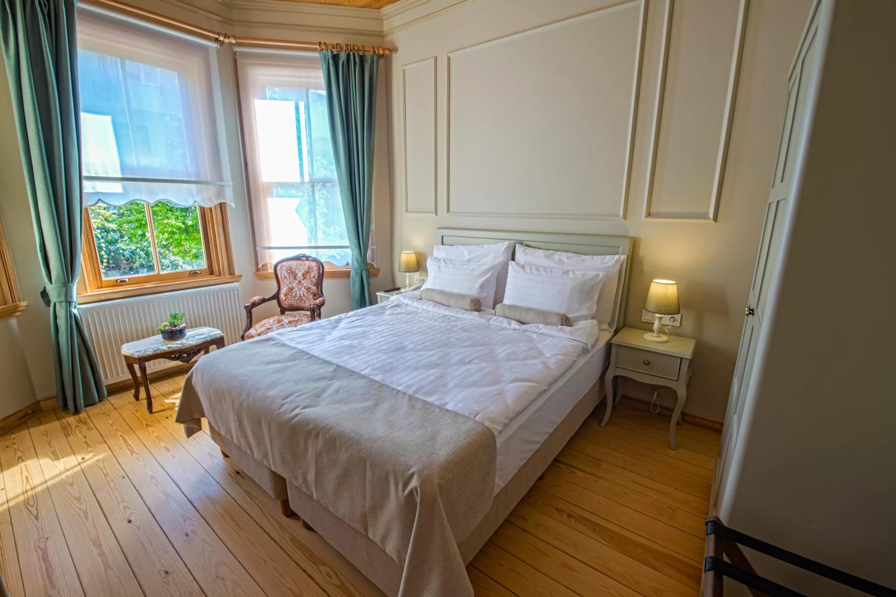 Bed in İkiz Konak Boutique Hotel