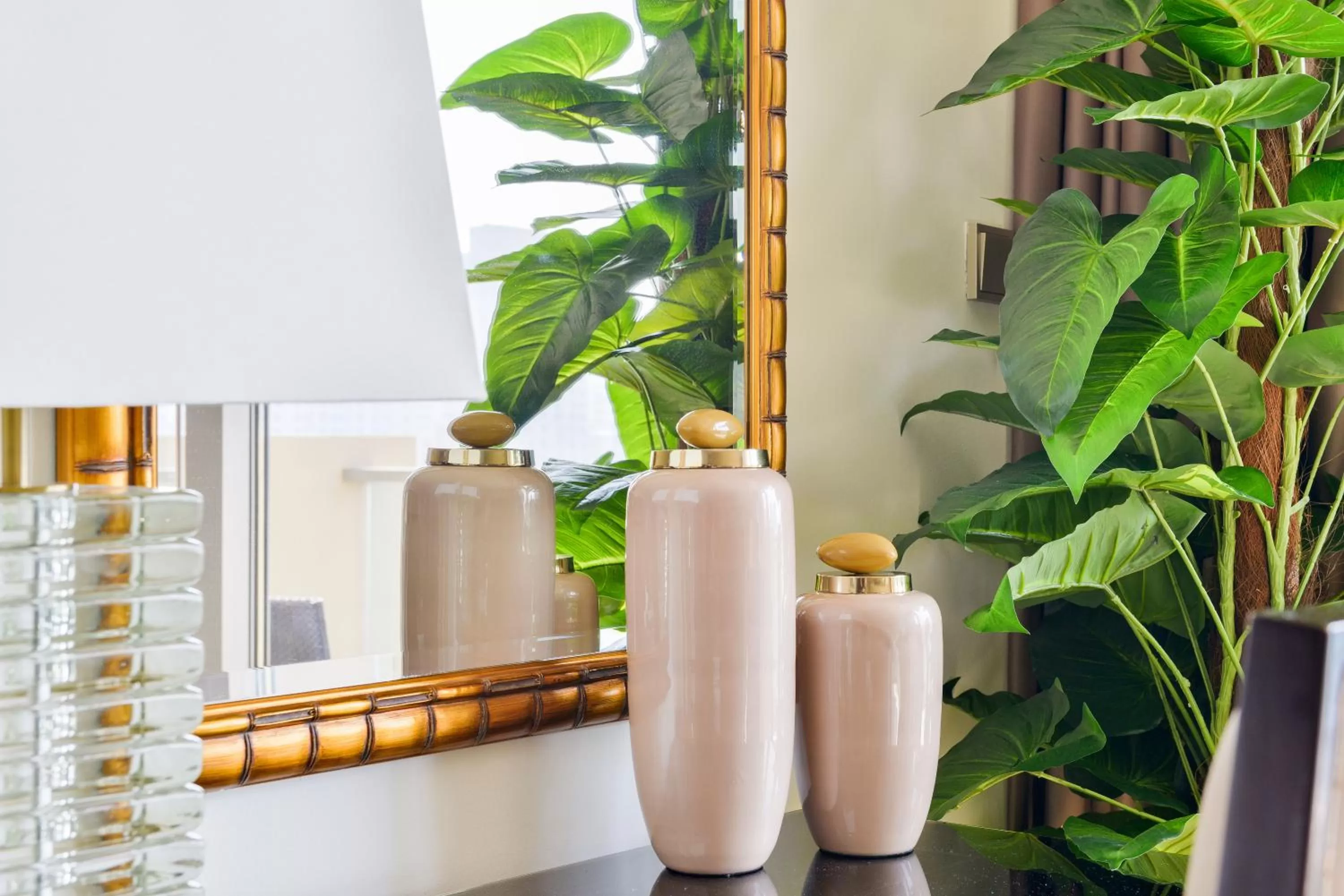 Decorative detail in Emaar Residences Dubai Marina by Qstay - formerly Address Dubai Marina