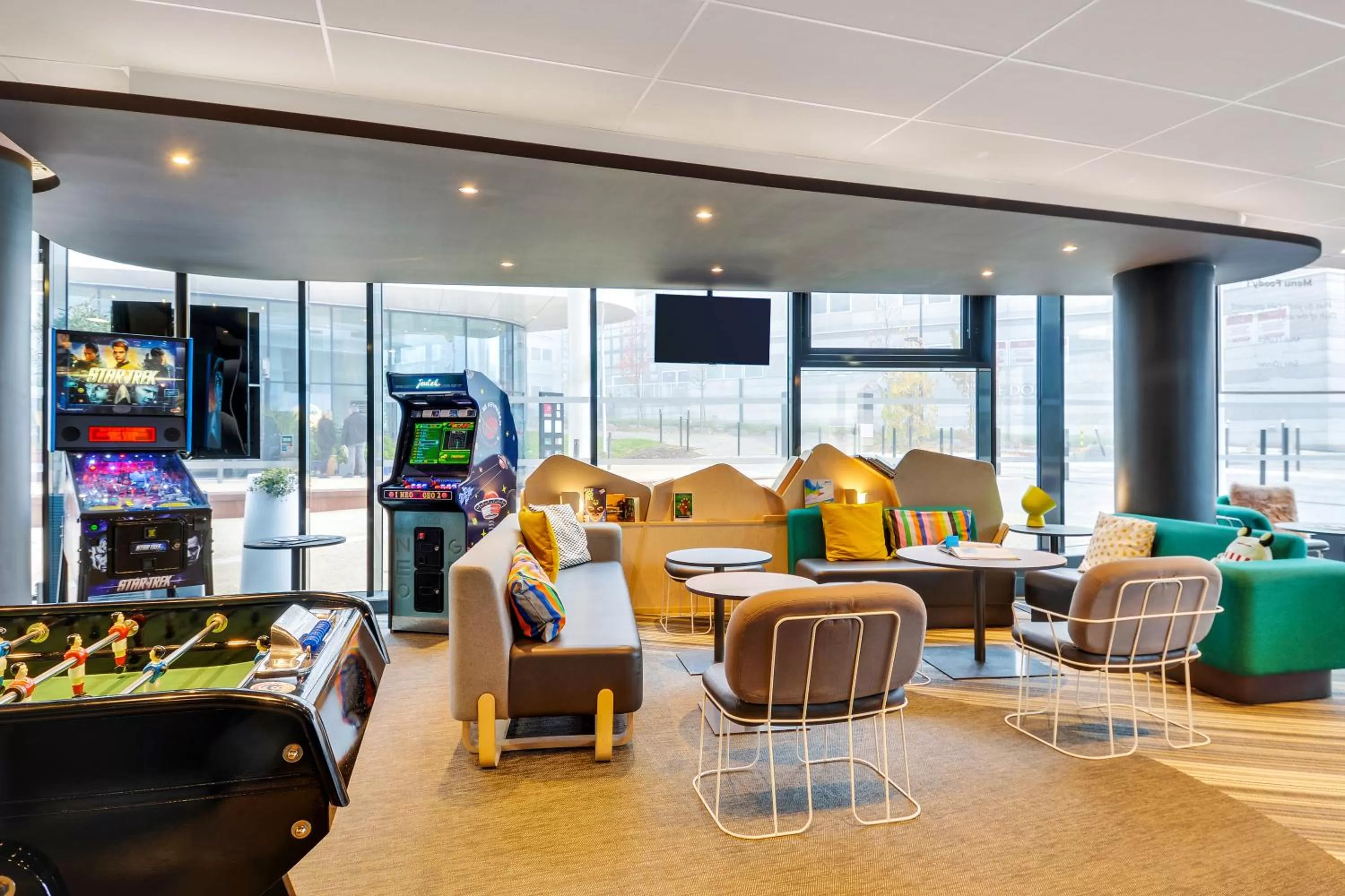 Lounge or bar in ibis Styles Paris Charles de Gaulle Airport