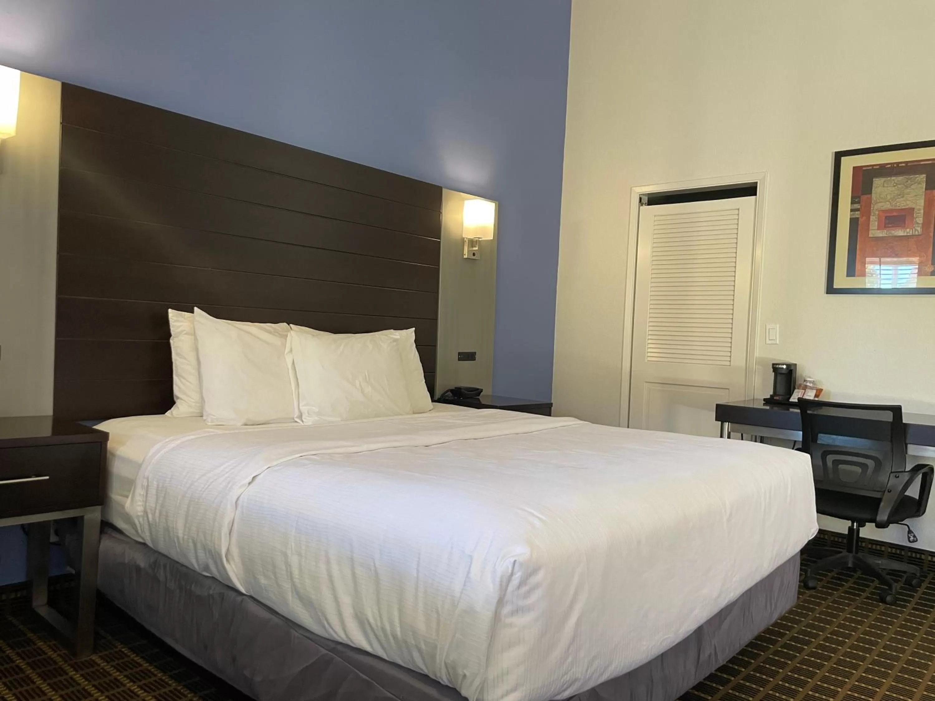 Bedroom, Bed in Hotel Solares