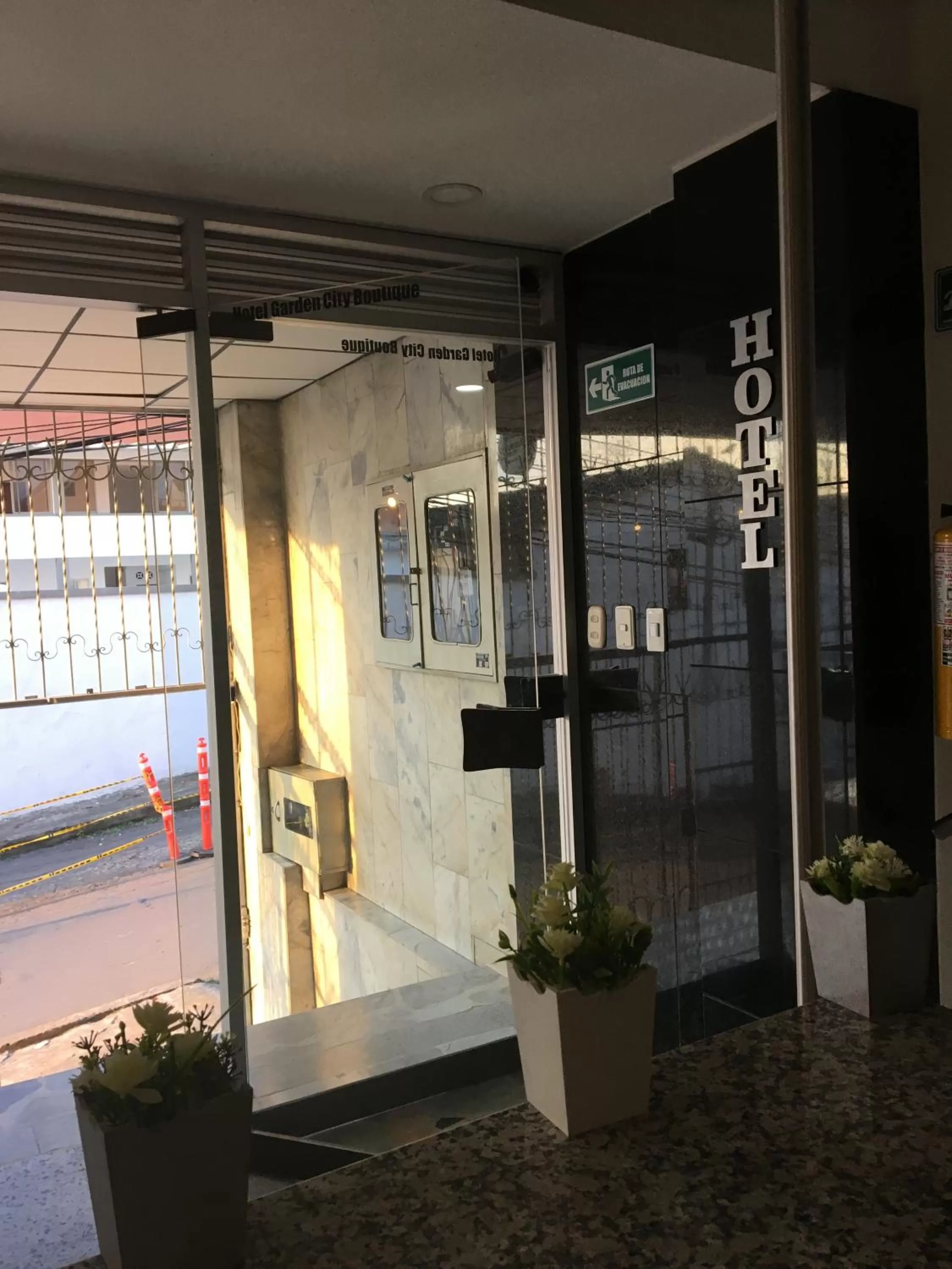 Property building, Pool View in Hotel Garden City Boutique