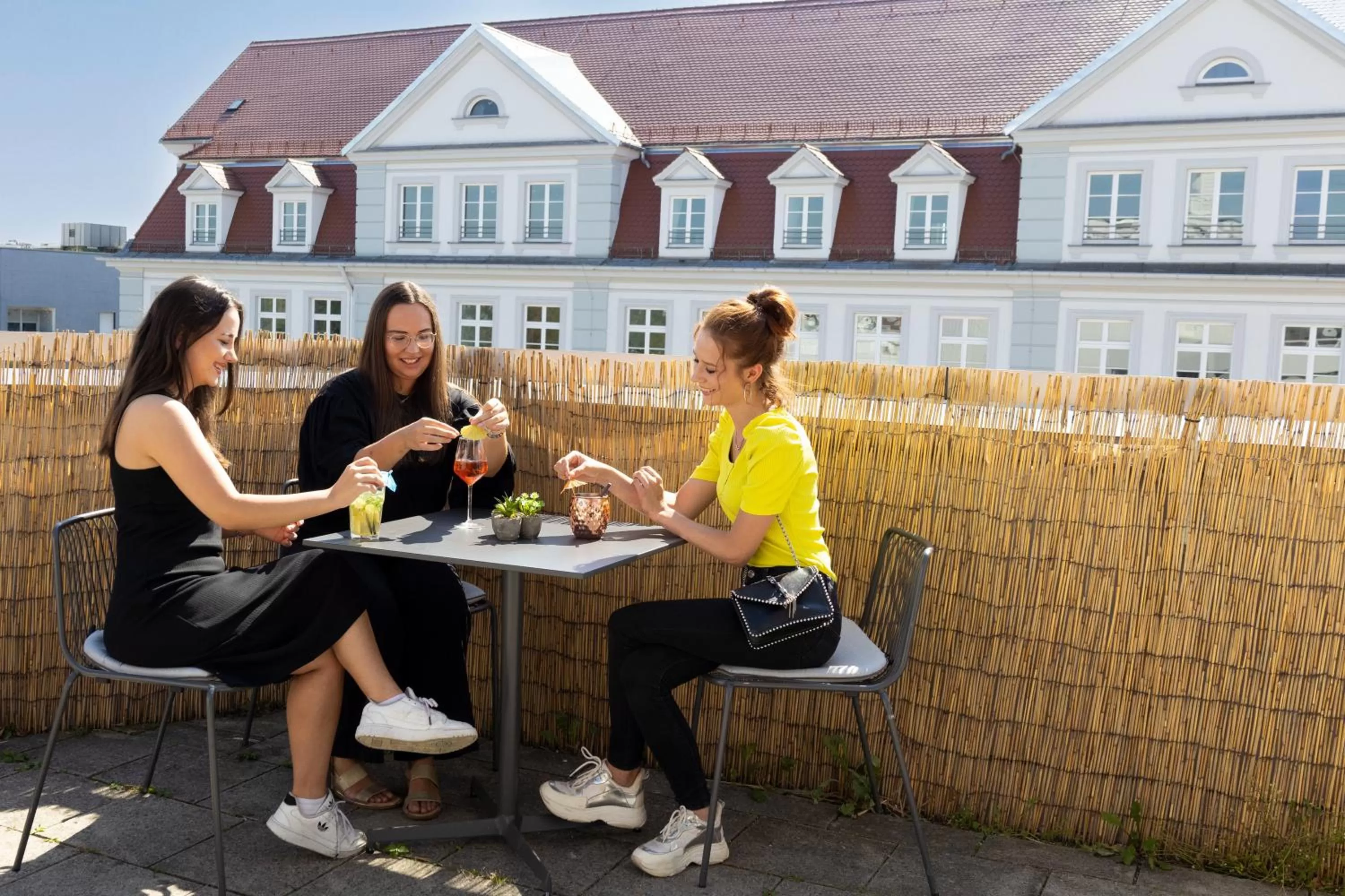 Balcony/Terrace in a&o München Hackerbrücke