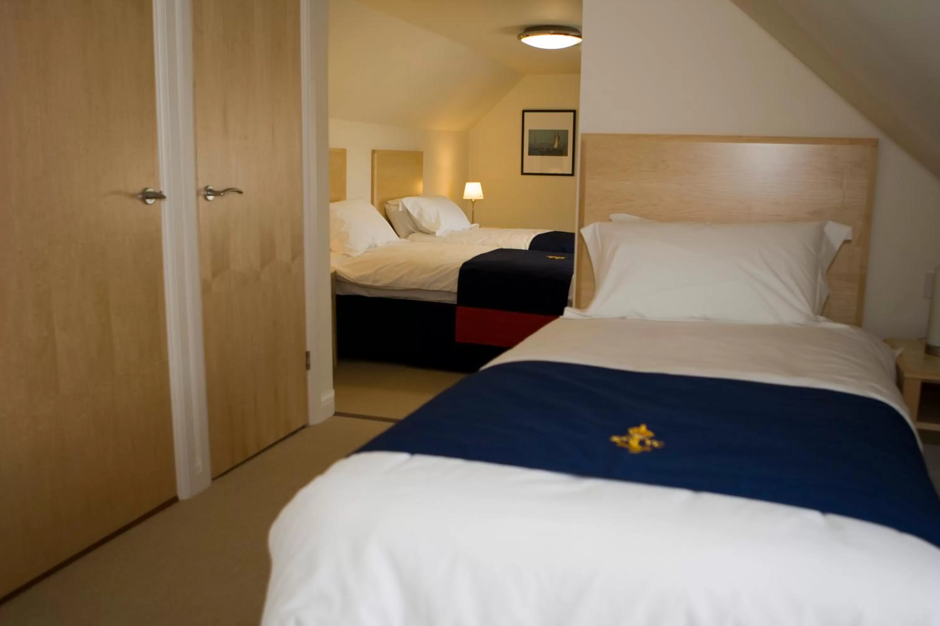 Bedroom, Bed in Royal Southern Yacht Club