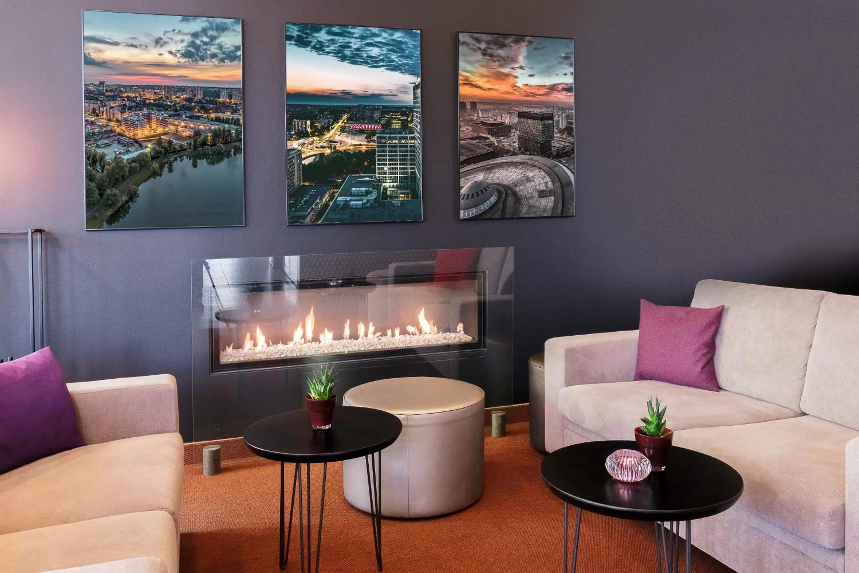 Lounge or bar in Vienna House Easy by Wyndham Katowice