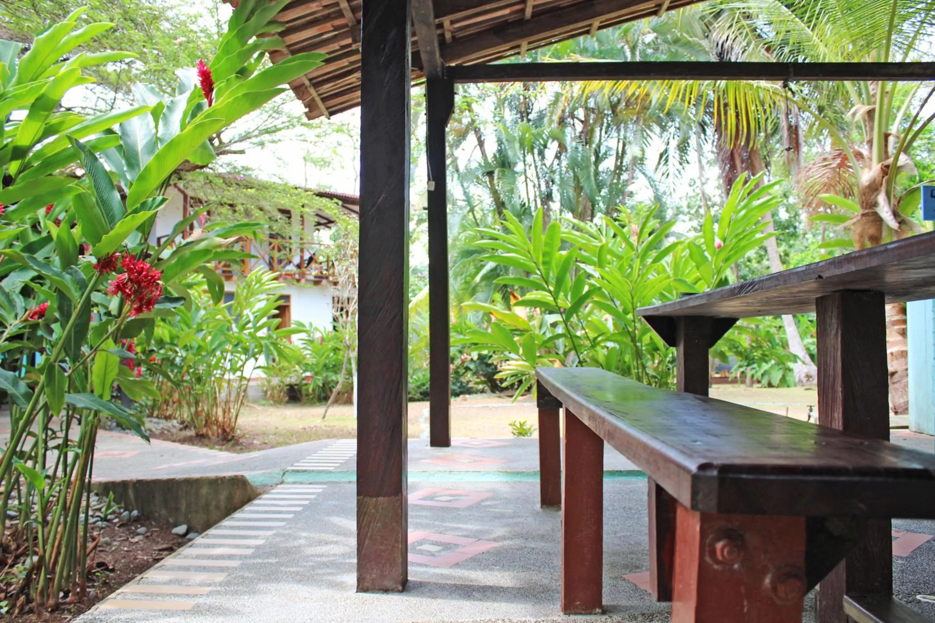 Restaurant/places to eat in Los Robles Capurgana