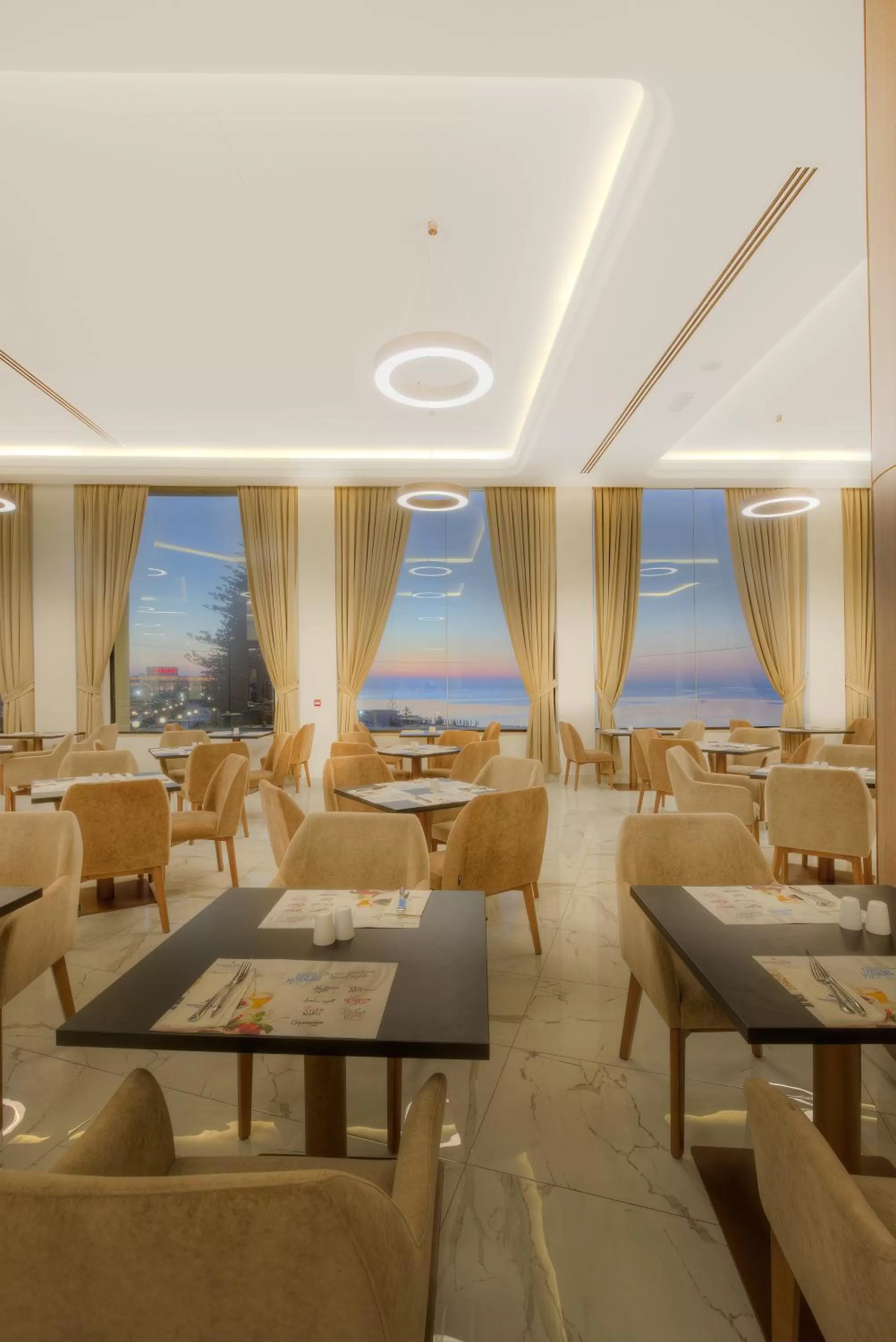 Restaurant/places to eat in Vivaldi Hotel