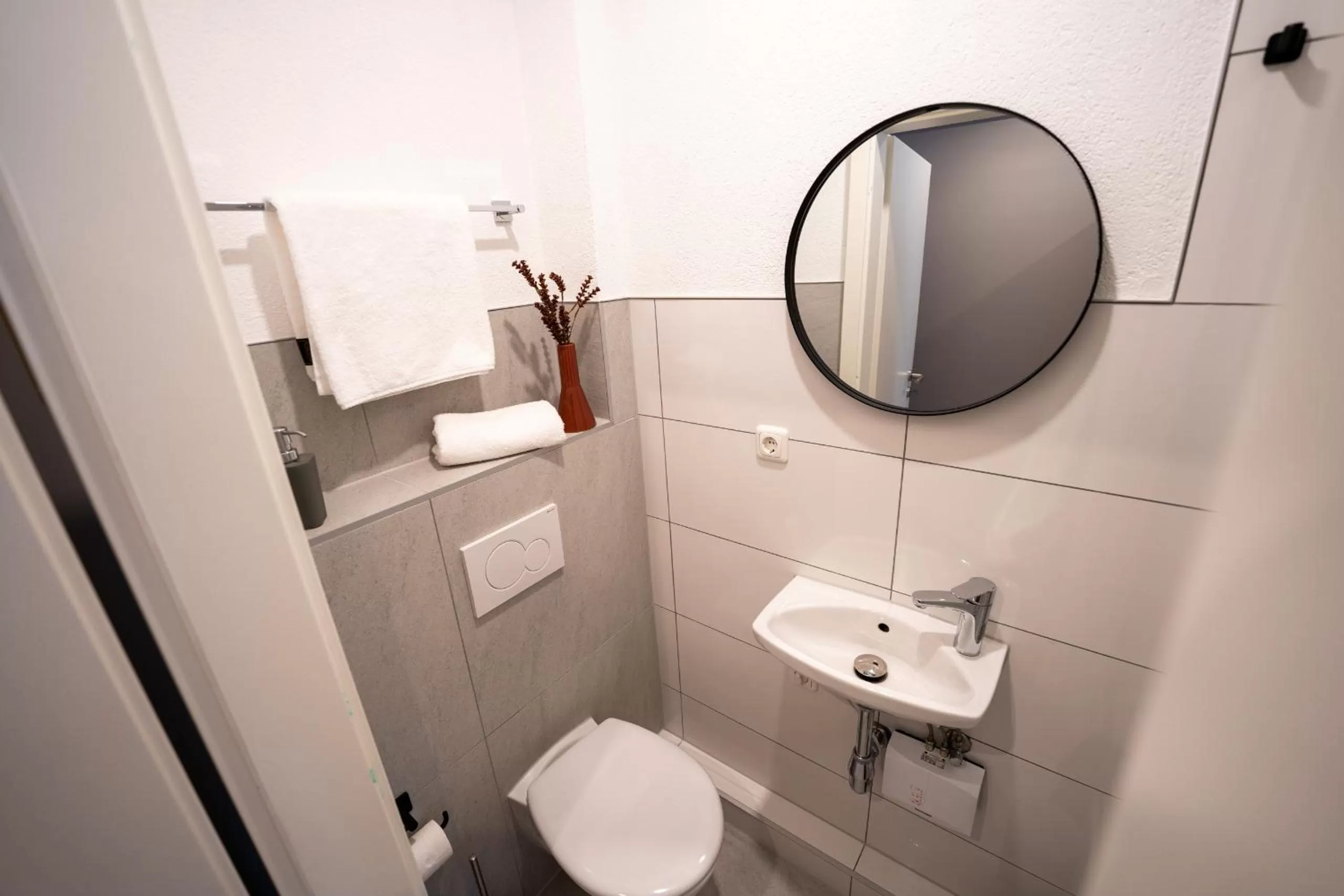 Bathroom in Hotel Garni Moers