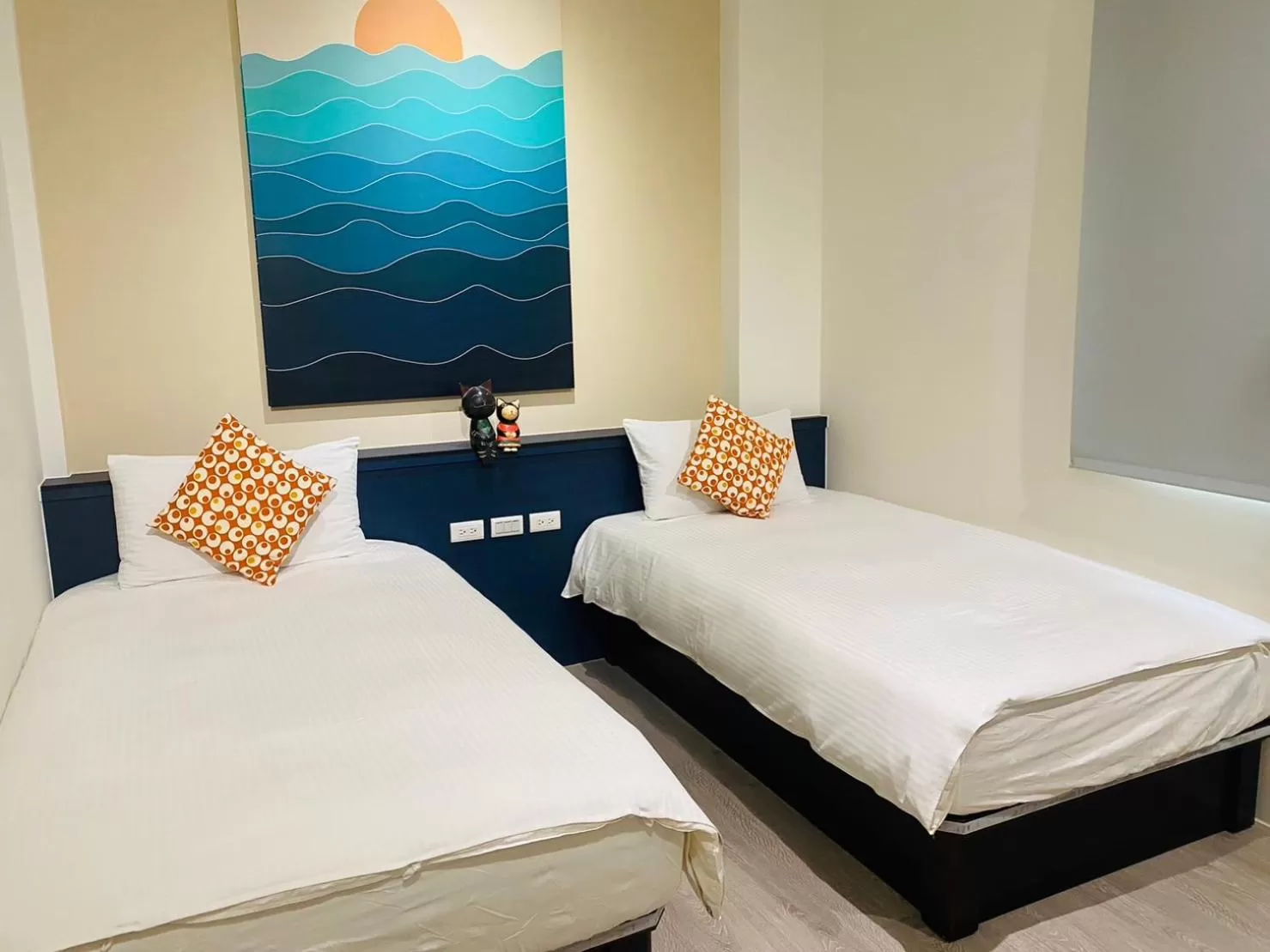 Photo of the whole room, Bed in Beachcastle & Sea View Villa