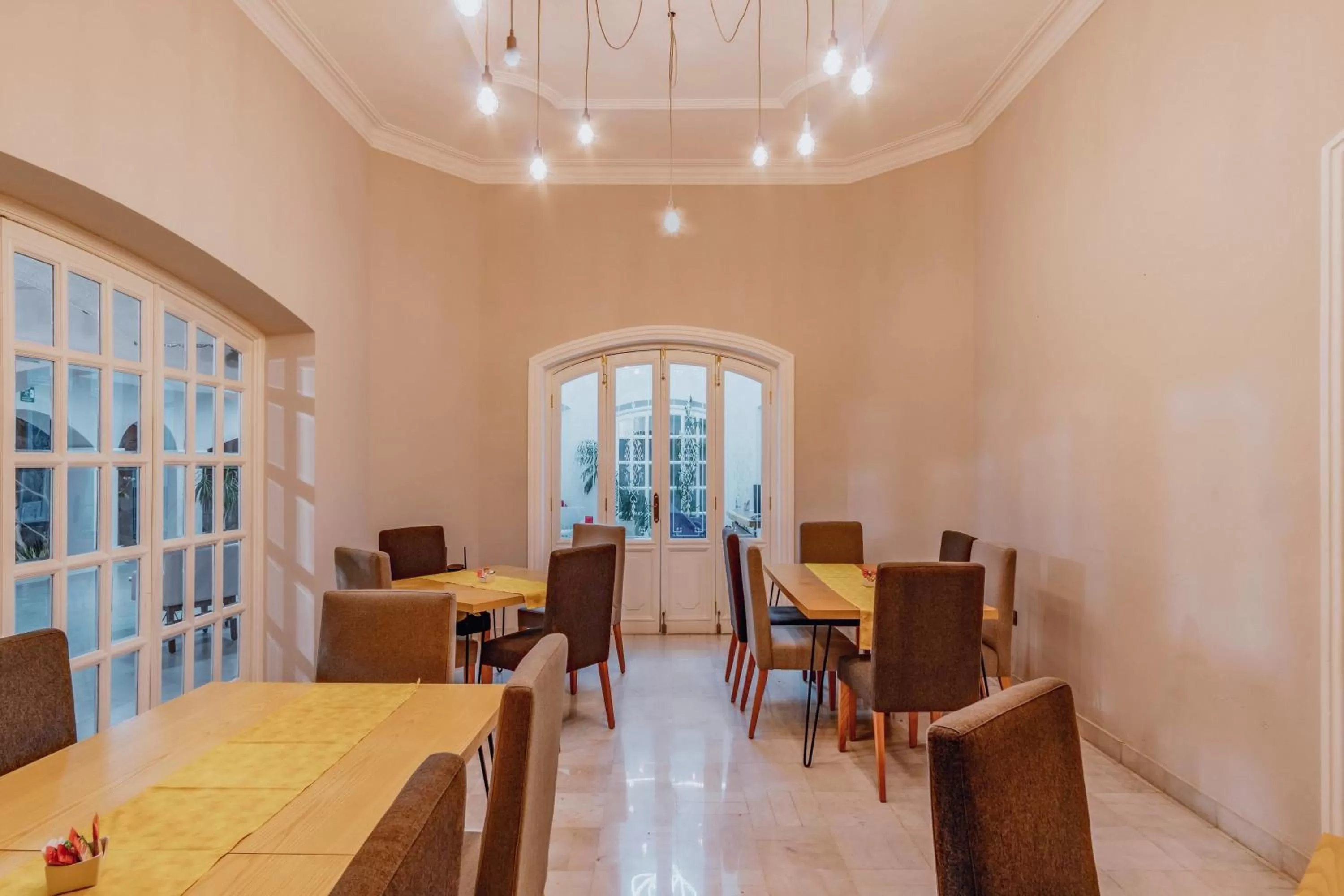 Restaurant/places to eat in Chanpaal Hotel Boutique - Only Adults