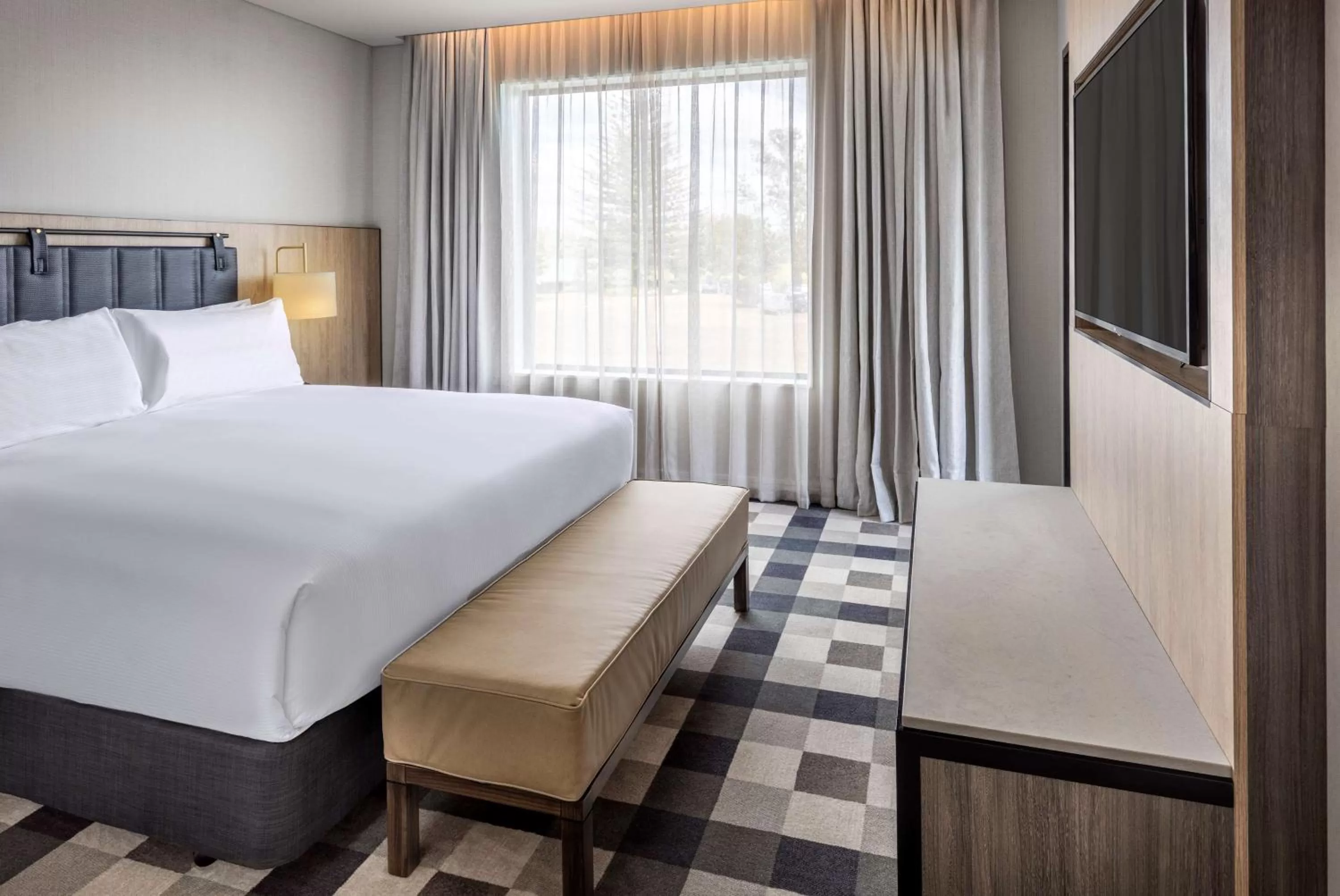 Bed in DoubleTree By Hilton Auckland Karaka