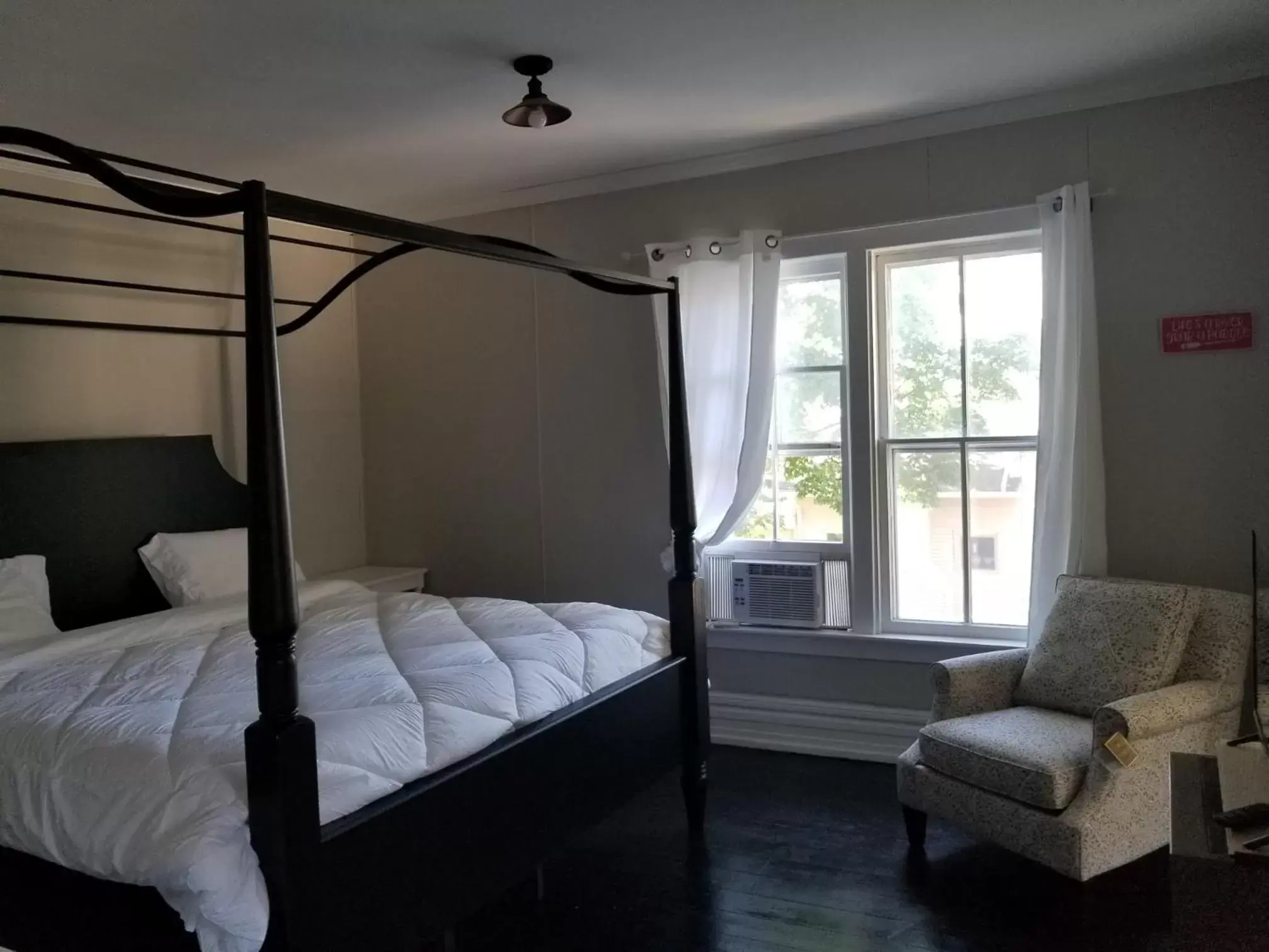 Deluxe Junior Suite in Charlevoix House Deluxe Junior Suite in Charlevoix House