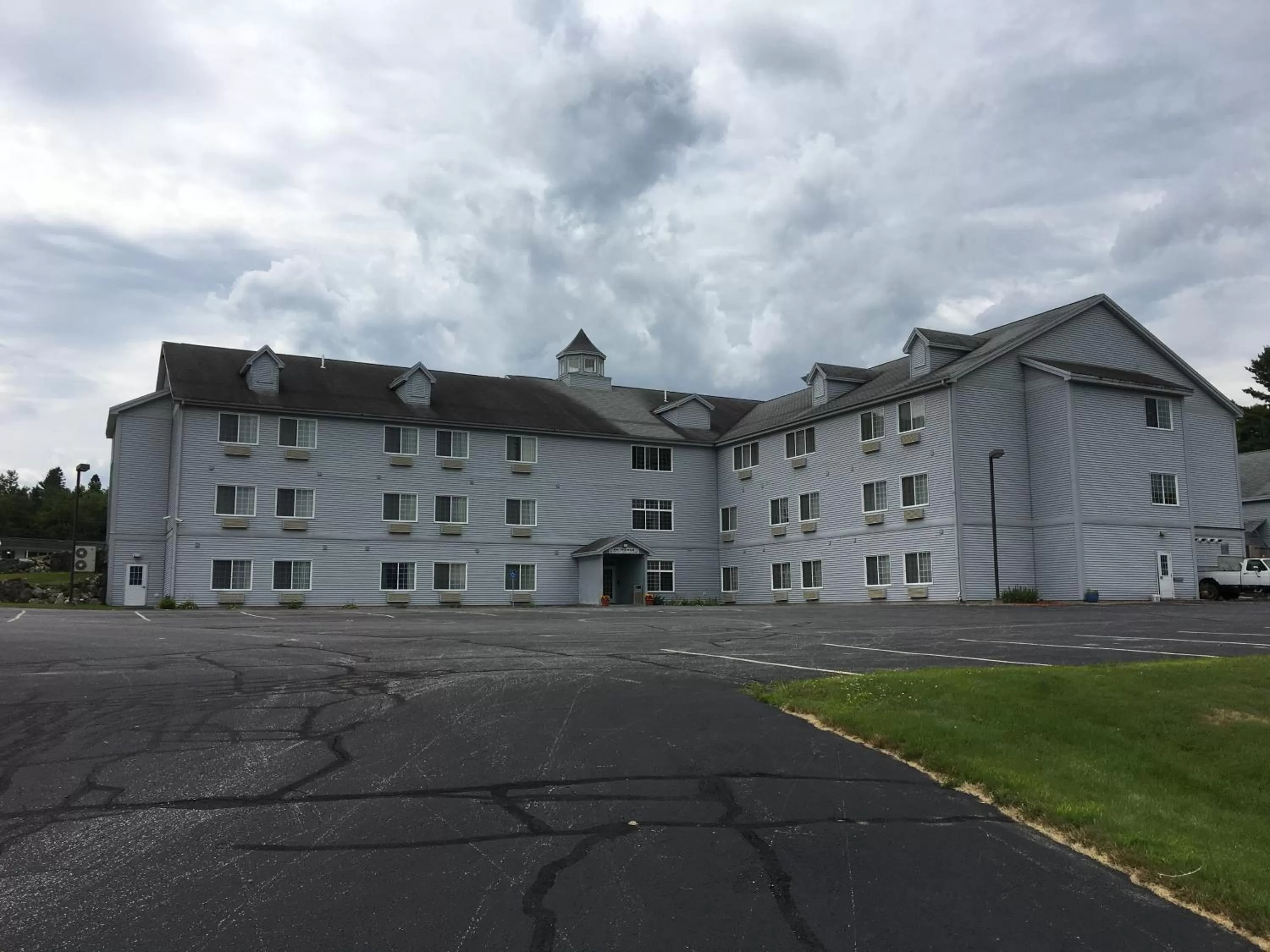 Property building in Cabot Inn & Suites