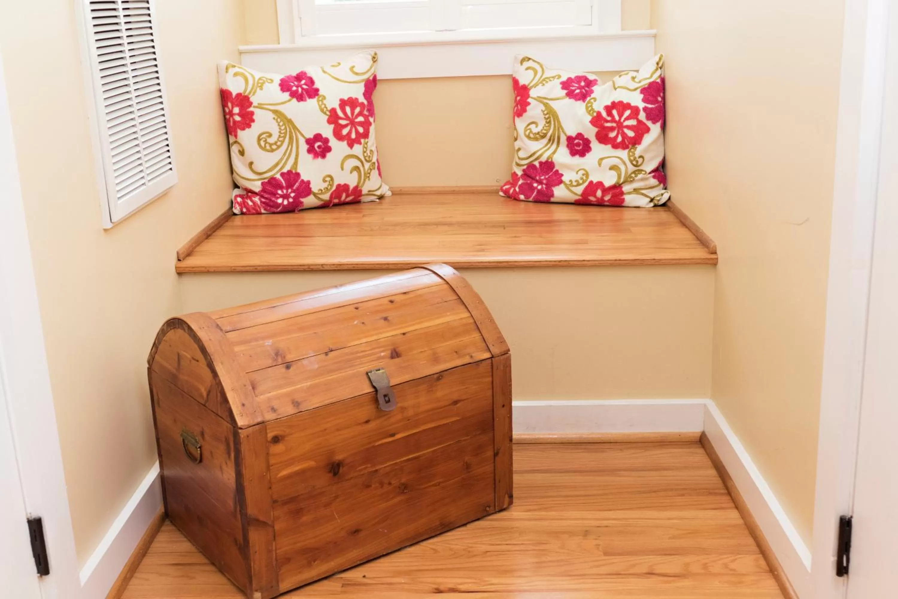 Decorative detail in Beachview Inn and Spa