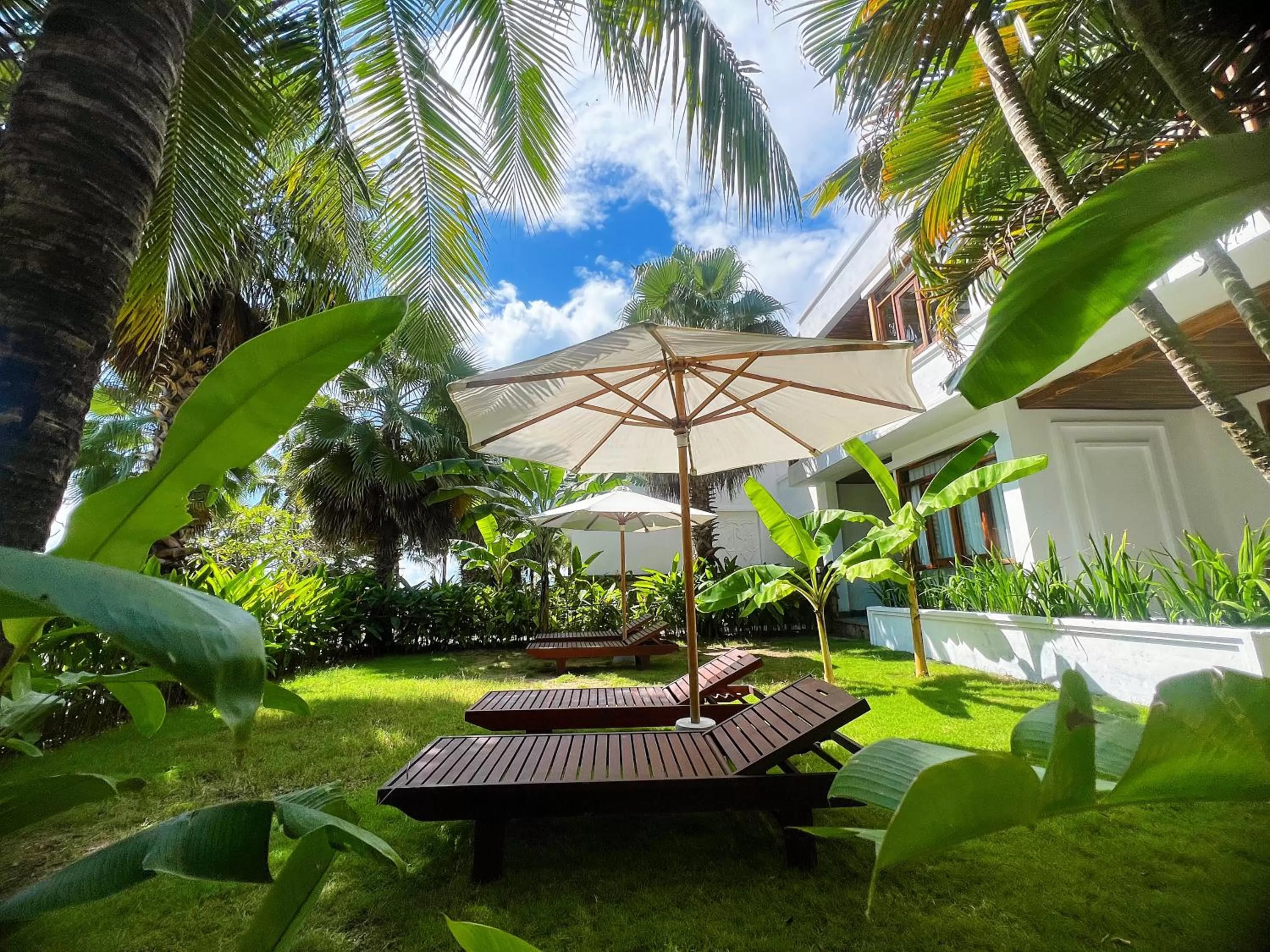 Garden in Alibu Resort Nha Trang