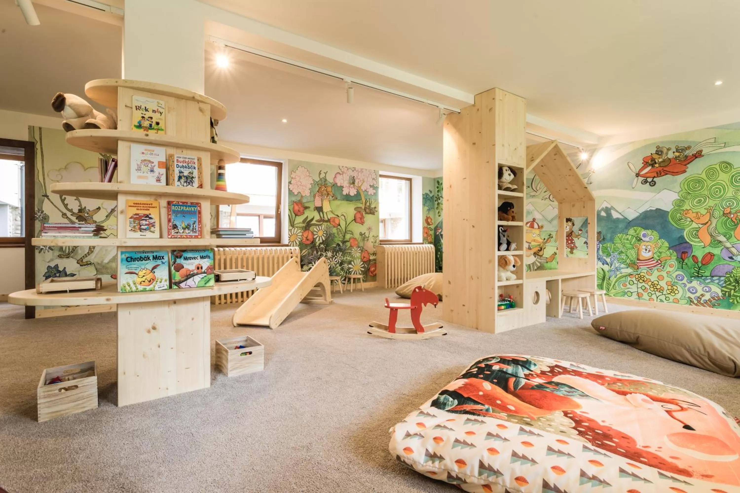 Kids's club in ARIETES MARMONT Resort