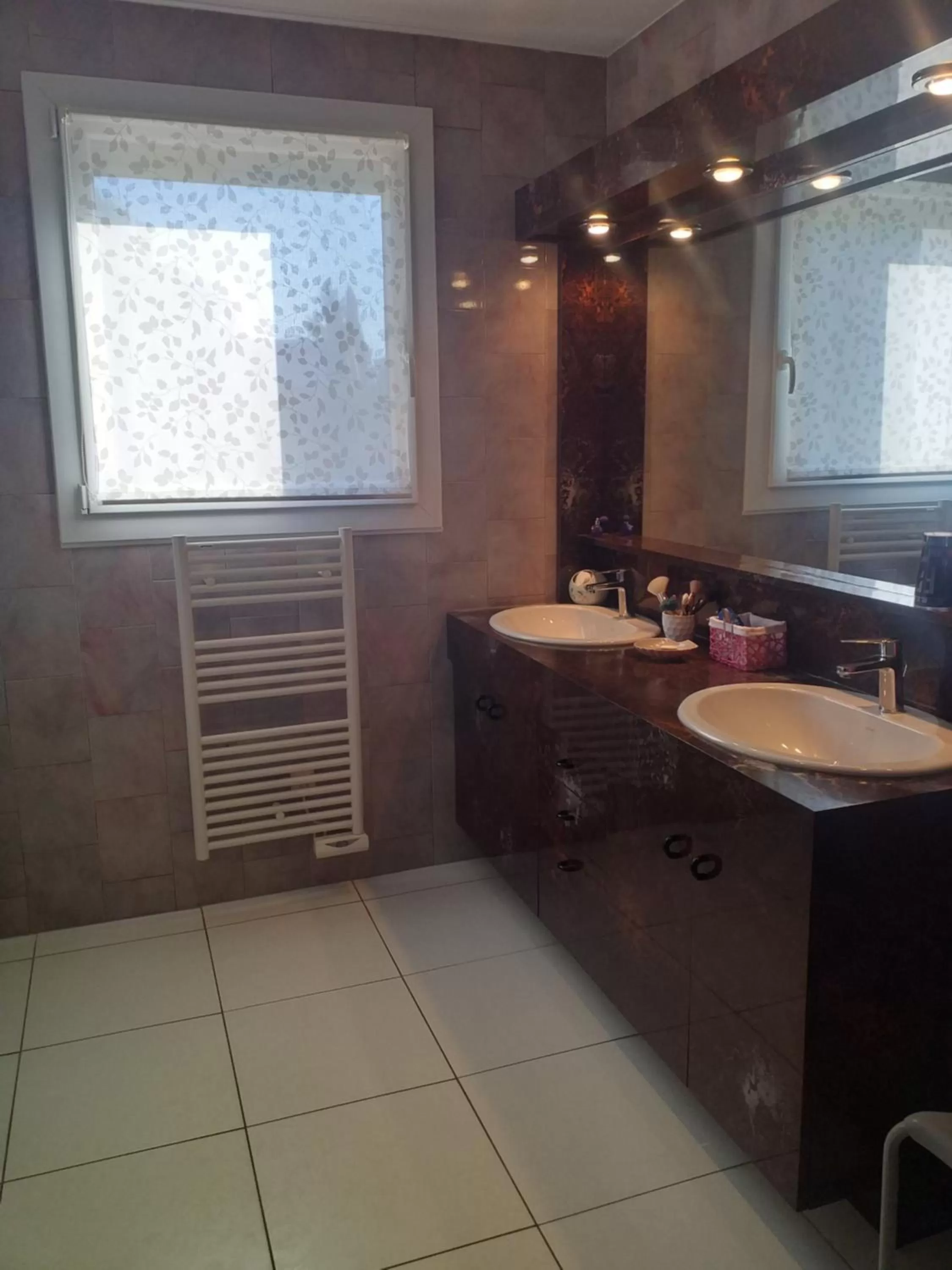 Bathroom in Fan 36B