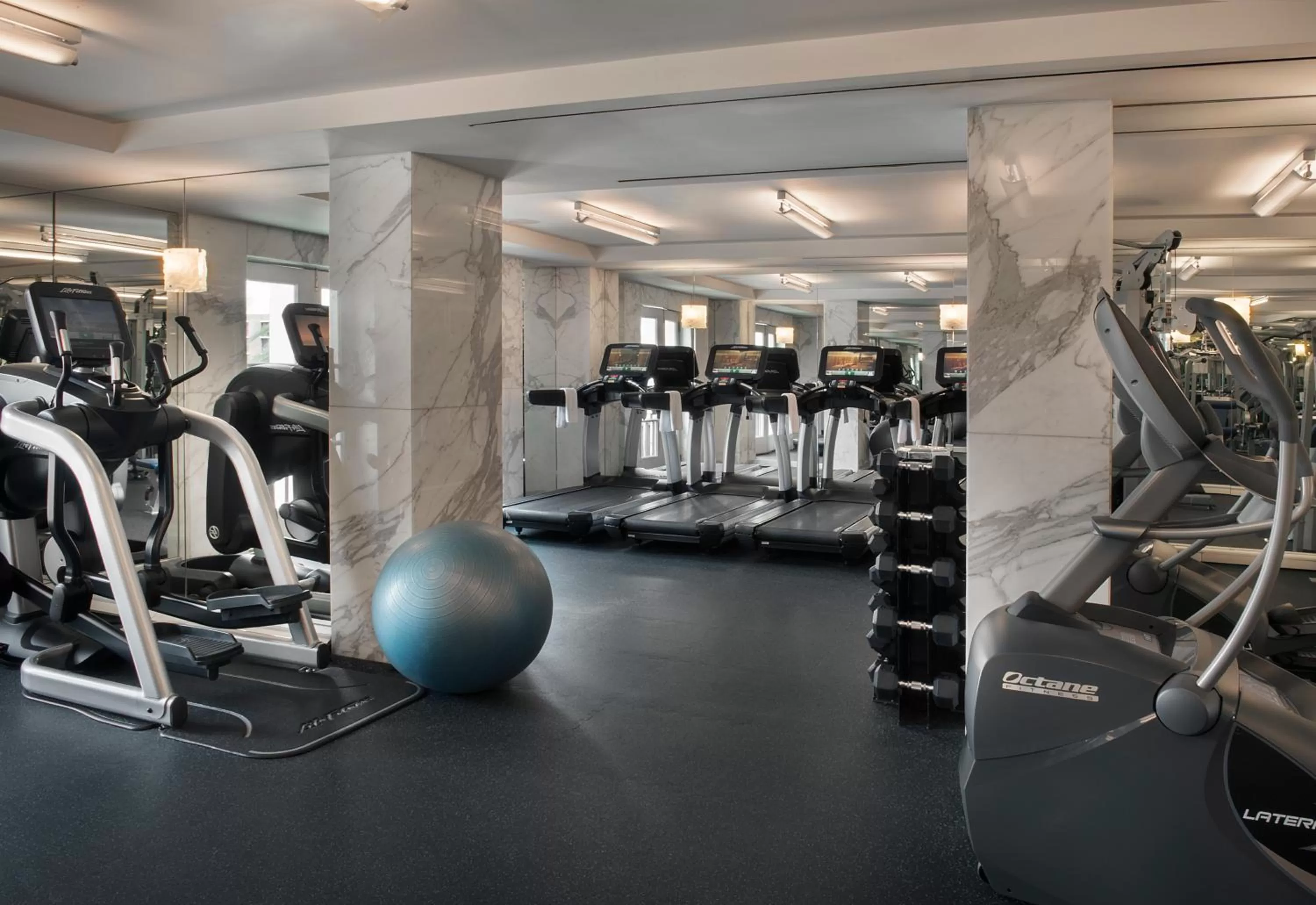 Fitness centre/facilities in The Peninsula Beverly Hills