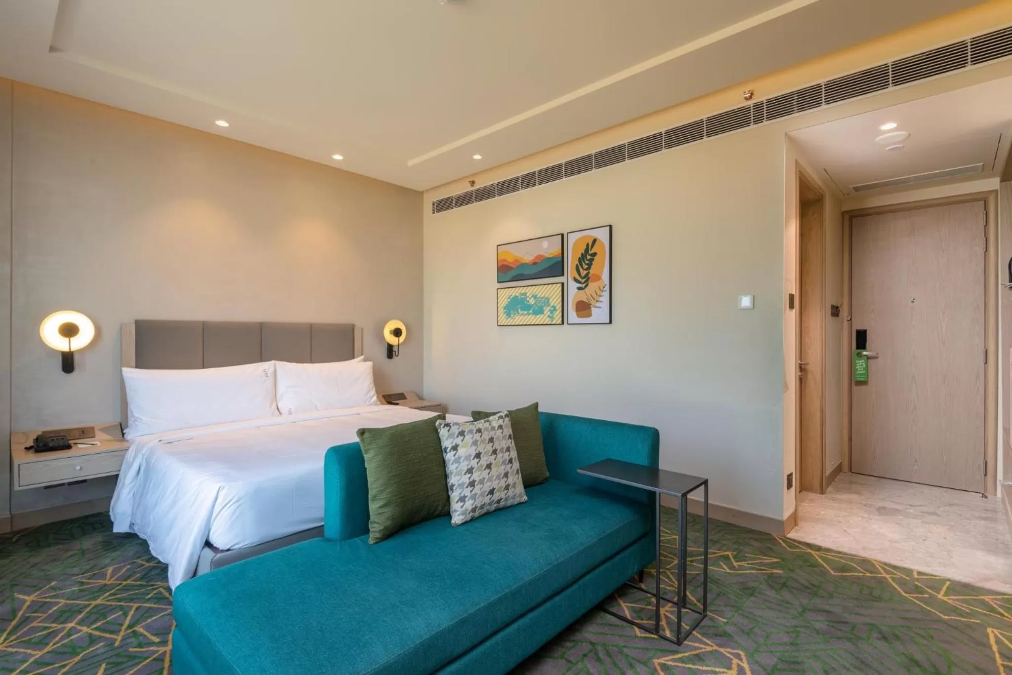 Photo of the whole room, Bed in Holiday Inn Katra Vaishno Devi by IHG