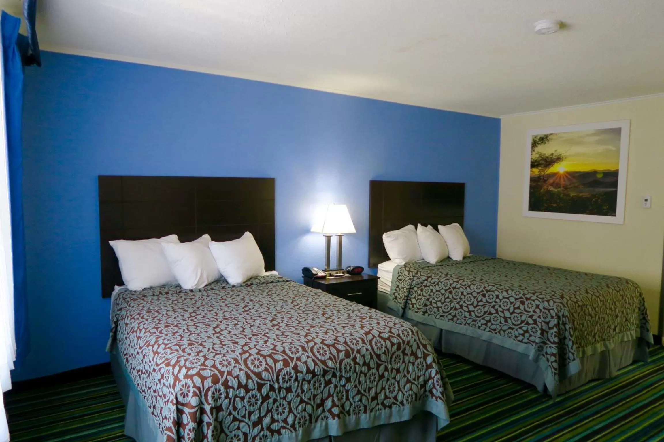 Bed in Days Inn by Wyndham Lincoln