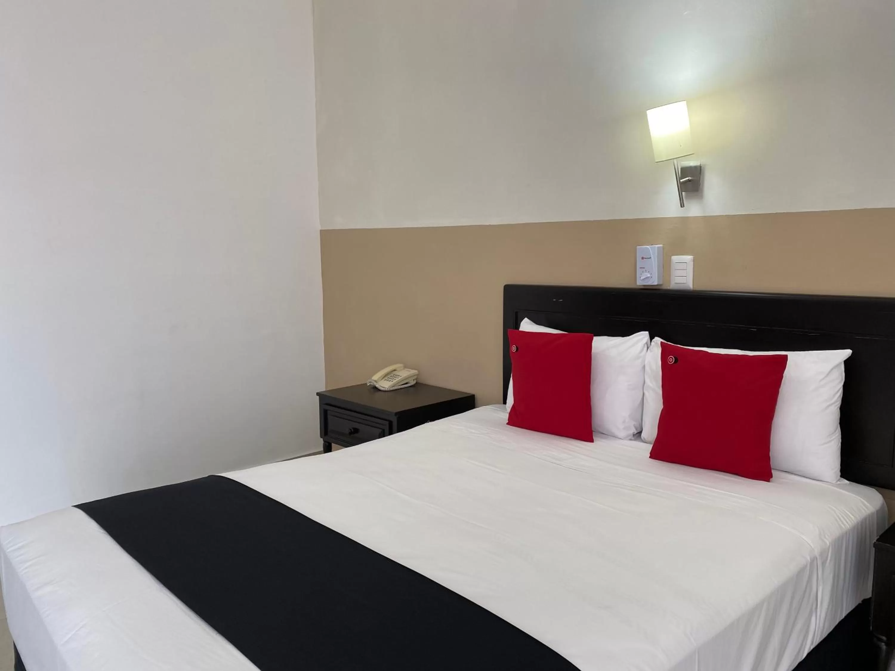 Bed in Hotel Siglo 21 Merida