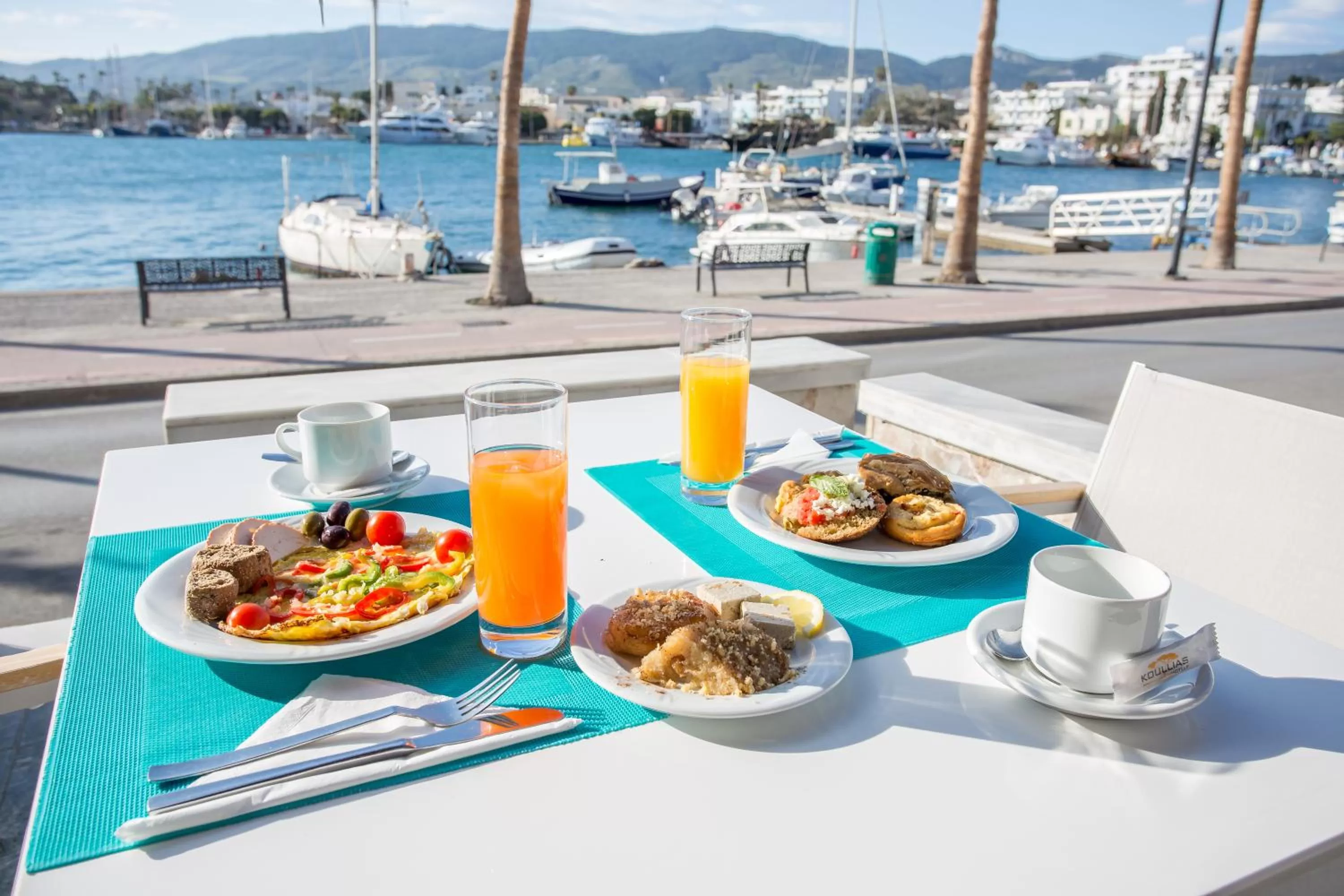 Food and drinks in Kosta Palace