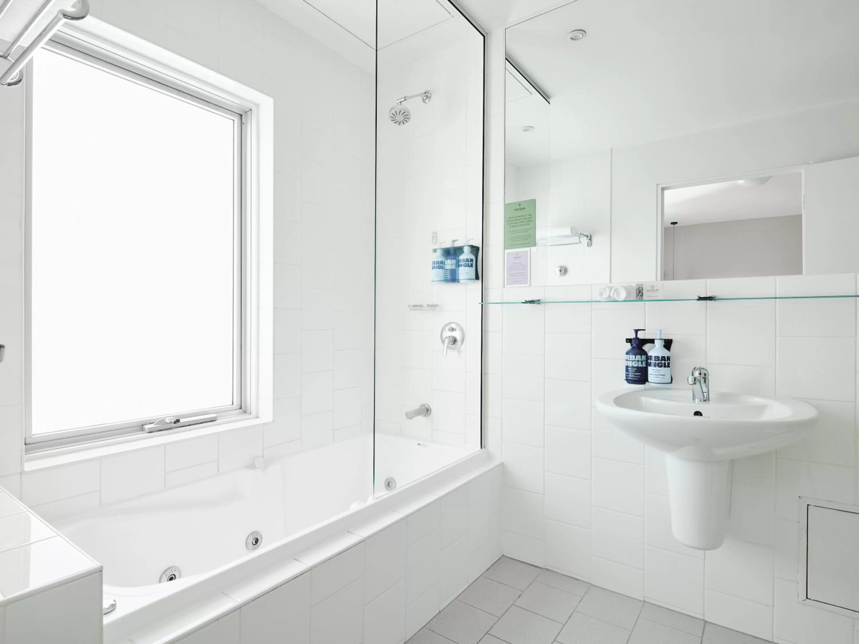 Bathroom in Saint Kilda Beach Hotel