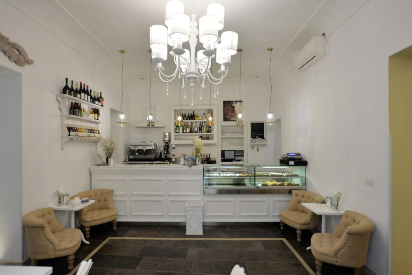 Lounge or bar in Hotel Gargallo