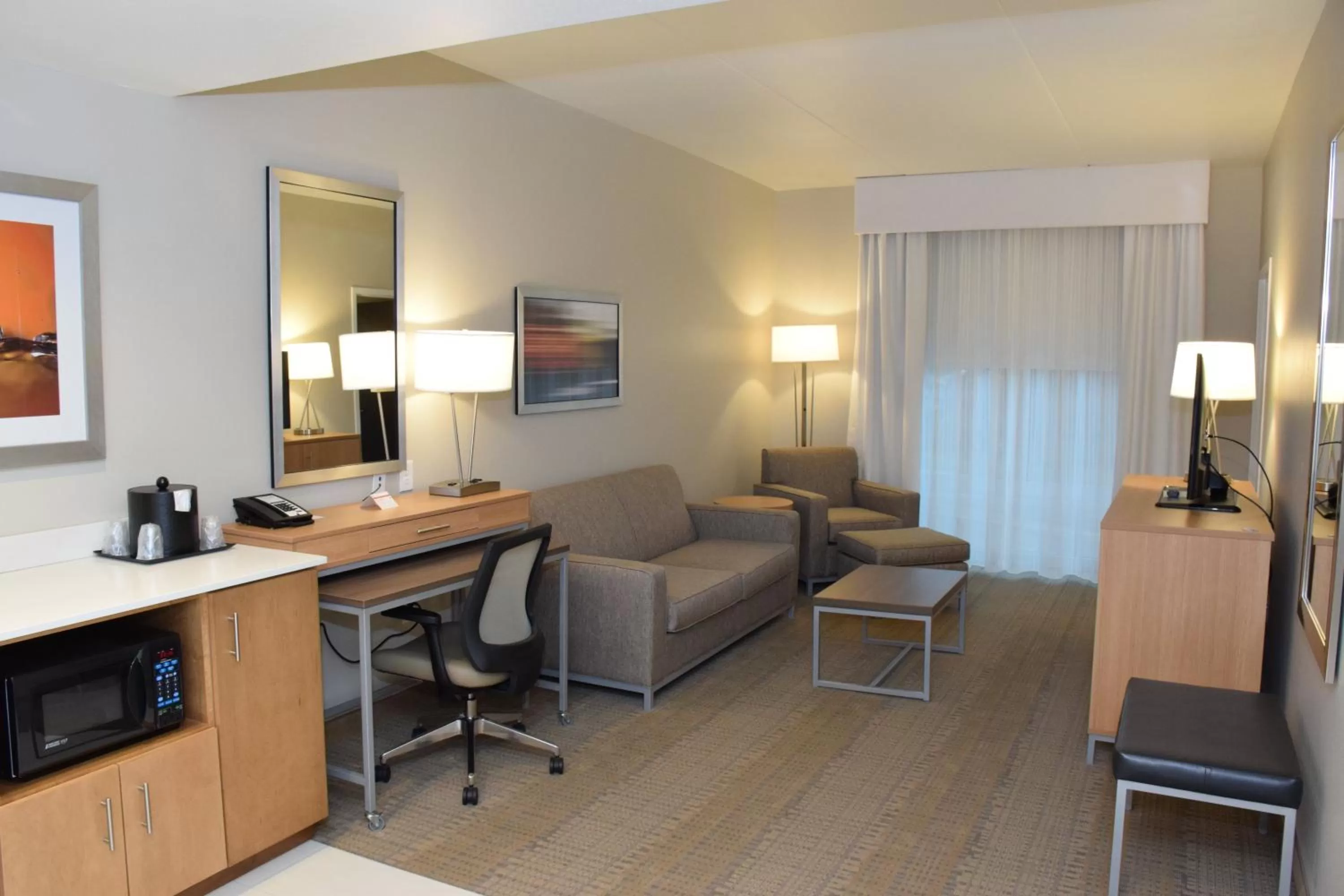 Photo of the whole room in Holiday Inn Cincinnati North West Chester by IHG