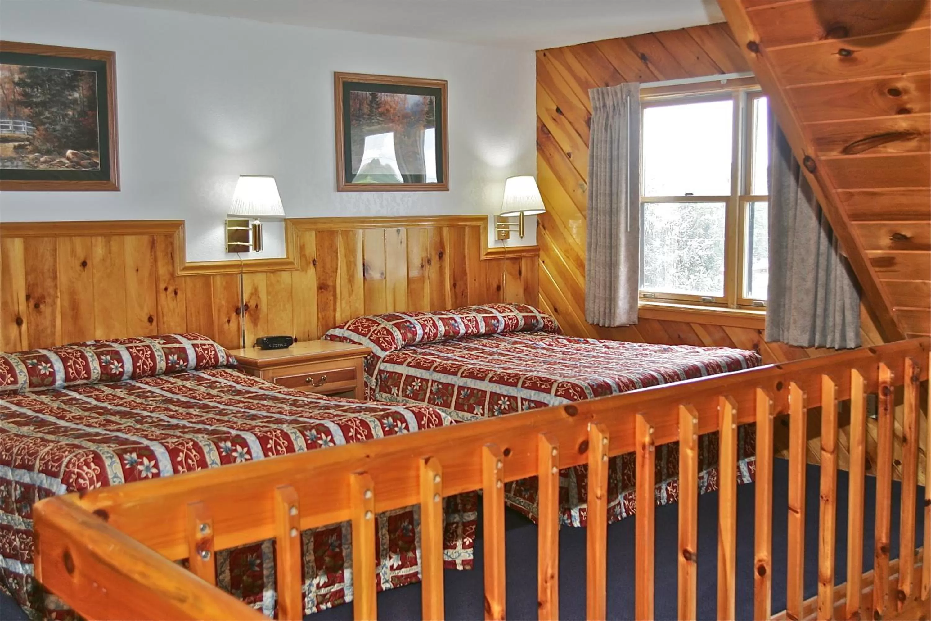 Photo of the whole room, Bed in Stone Fence Resort