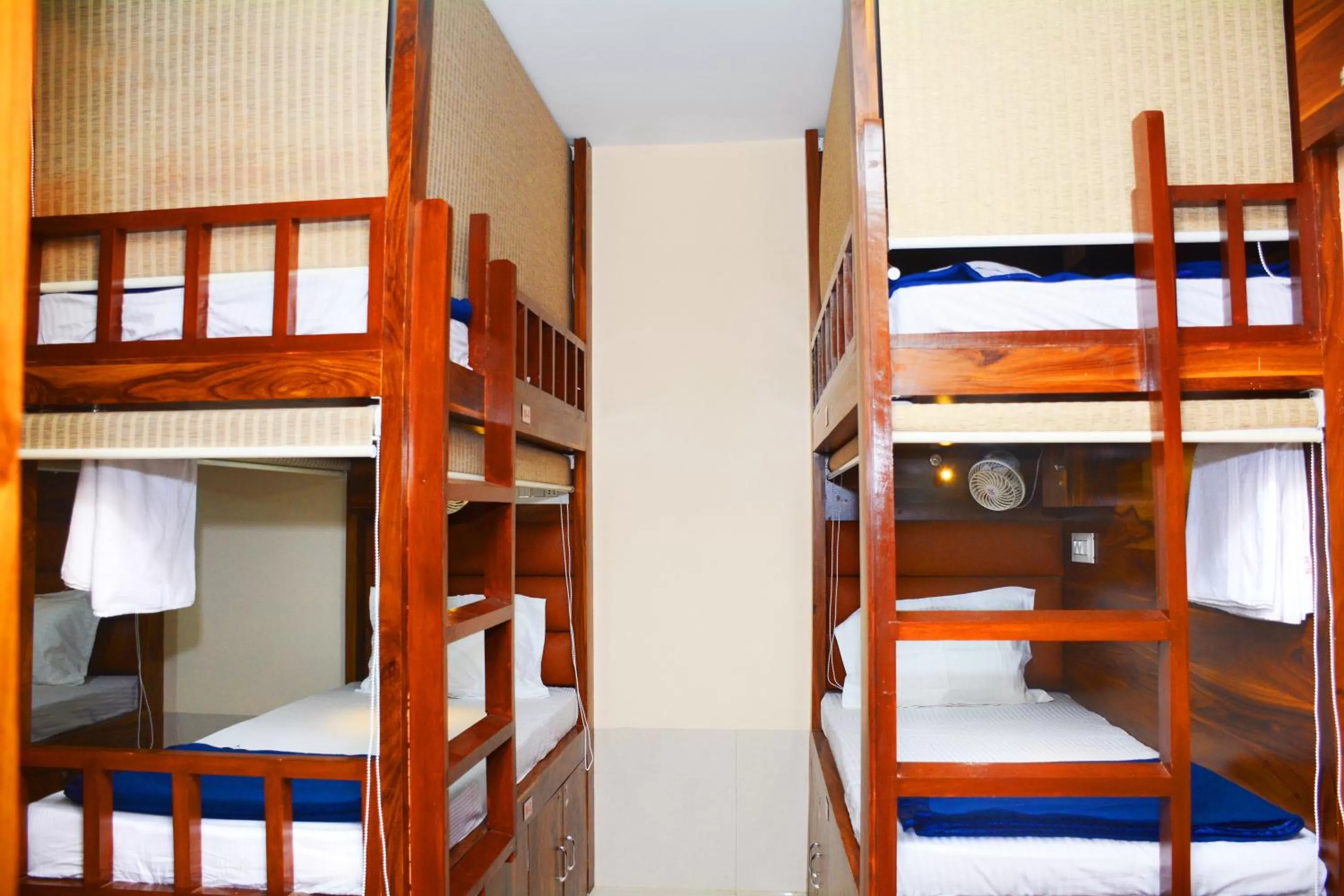 Bunk Bed in Hotel Nest N Rest - Mumbai