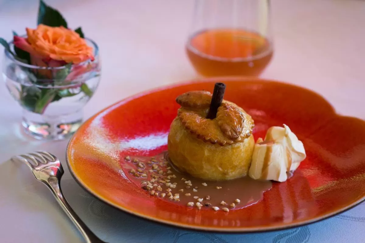 Restaurant/places to eat in Château de la Râpée Hôtel restaurant