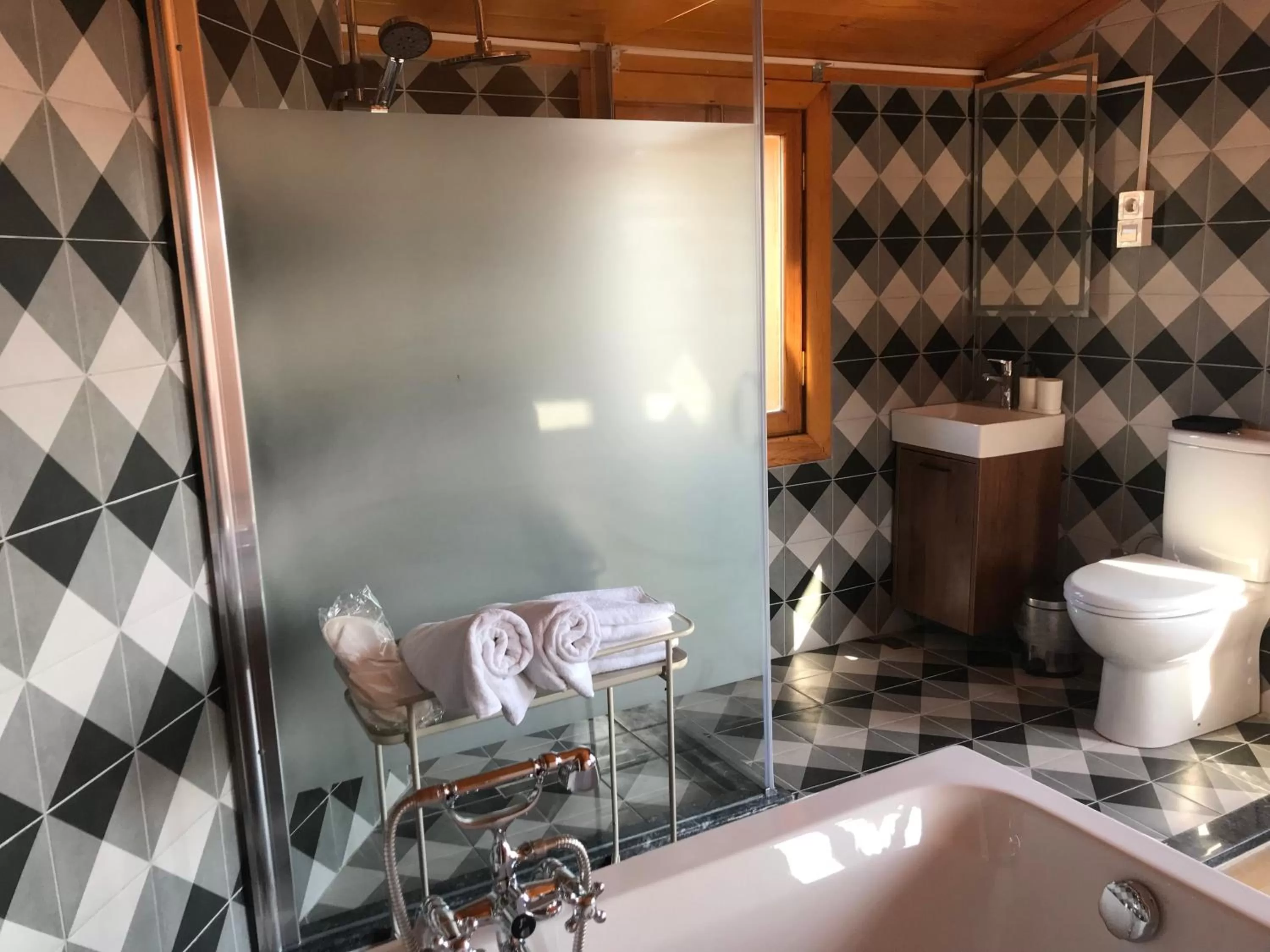 Shower in Green Mansion