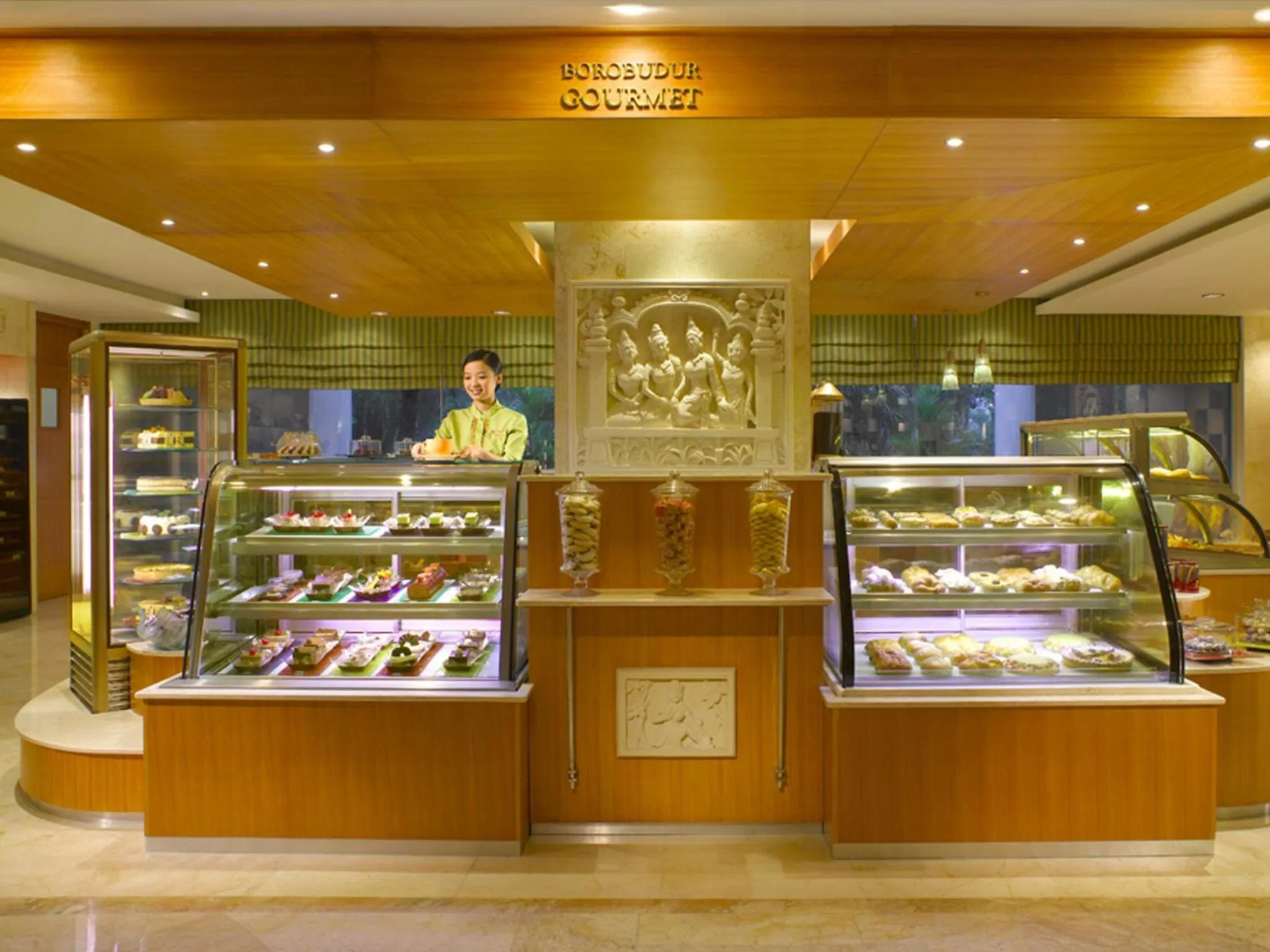 Restaurant/places to eat in Hotel Borobudur Jakarta