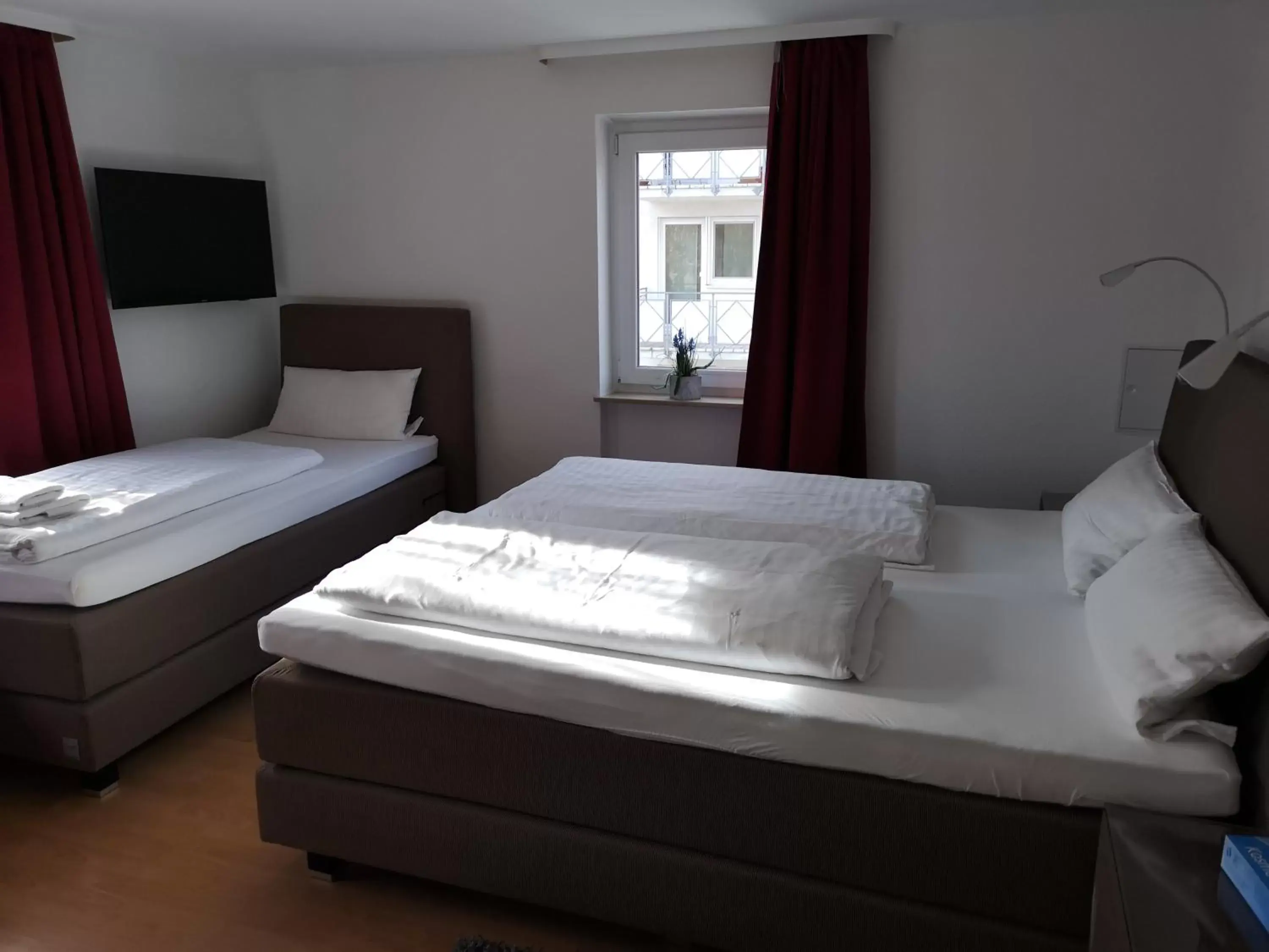 Classic Triple Room - single occupancy in Tuniberg Restaurant Hotel Classic Triple Room - single occupancy in Tuniberg Restaurant Hotel